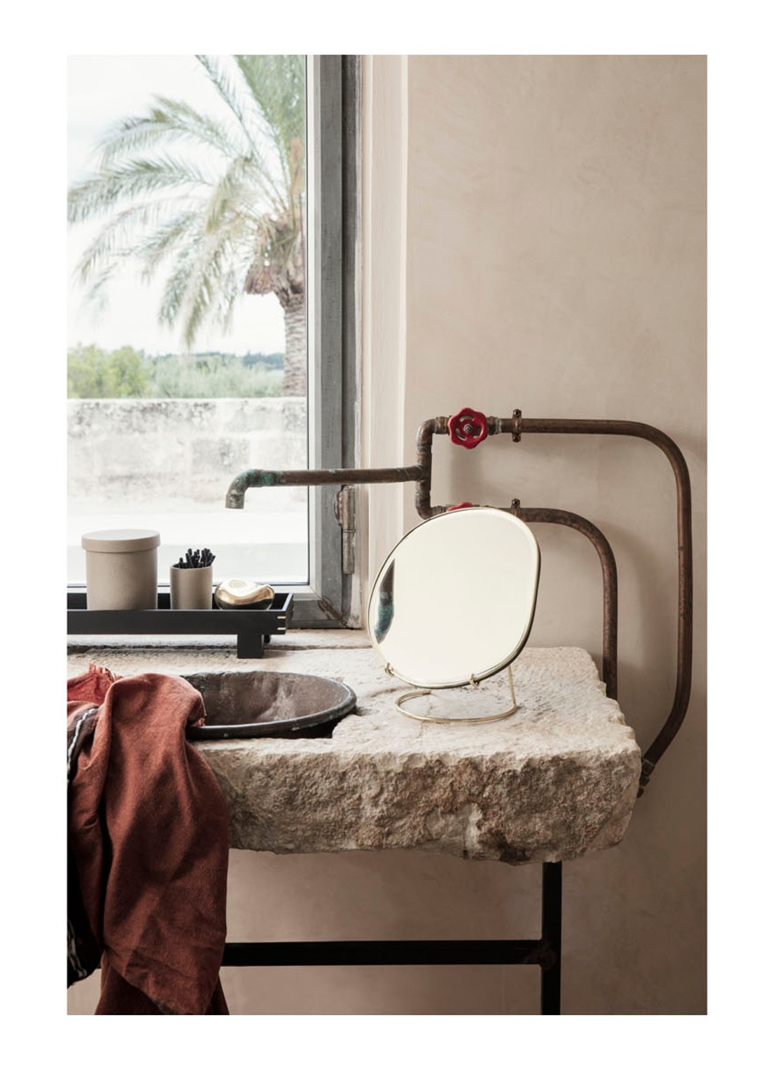 ferm LIVING Pond tafelspiegel - voorkant 2 messing