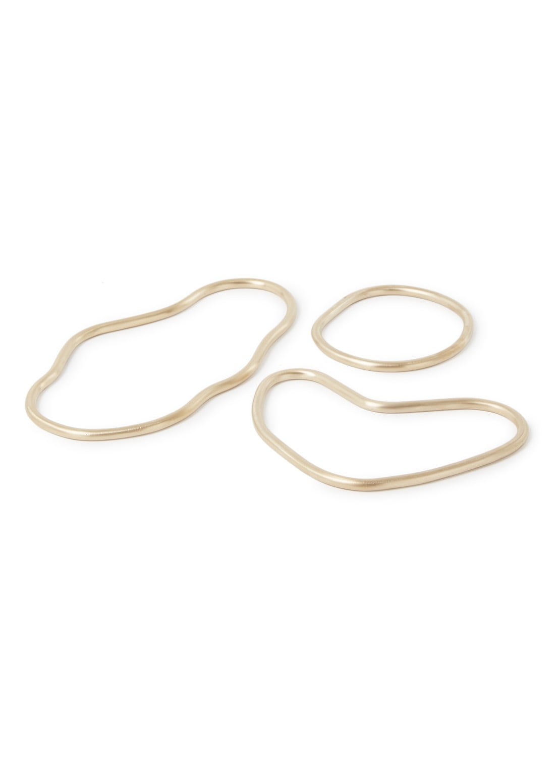 ferm LIVING Pond Trivets onderzetter van messing set van 3  - voorkant 2 goud