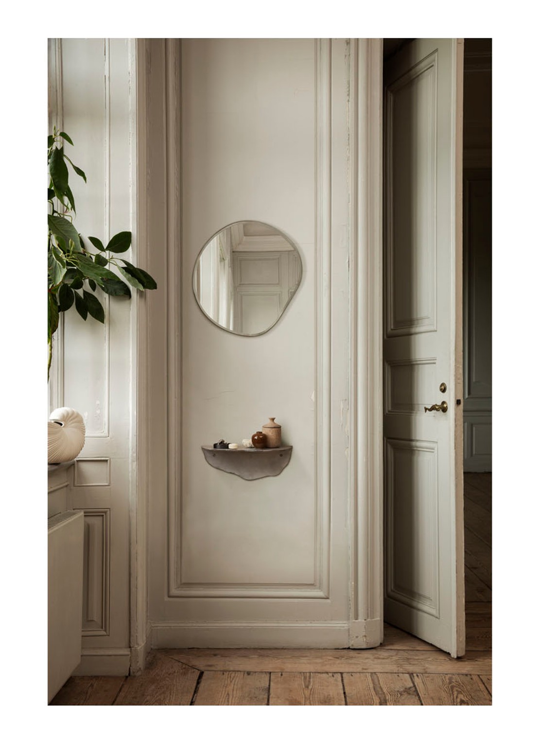 ferm LIVING Pond wandspiegel 50 x 50 cm - voorkant 2 chroom