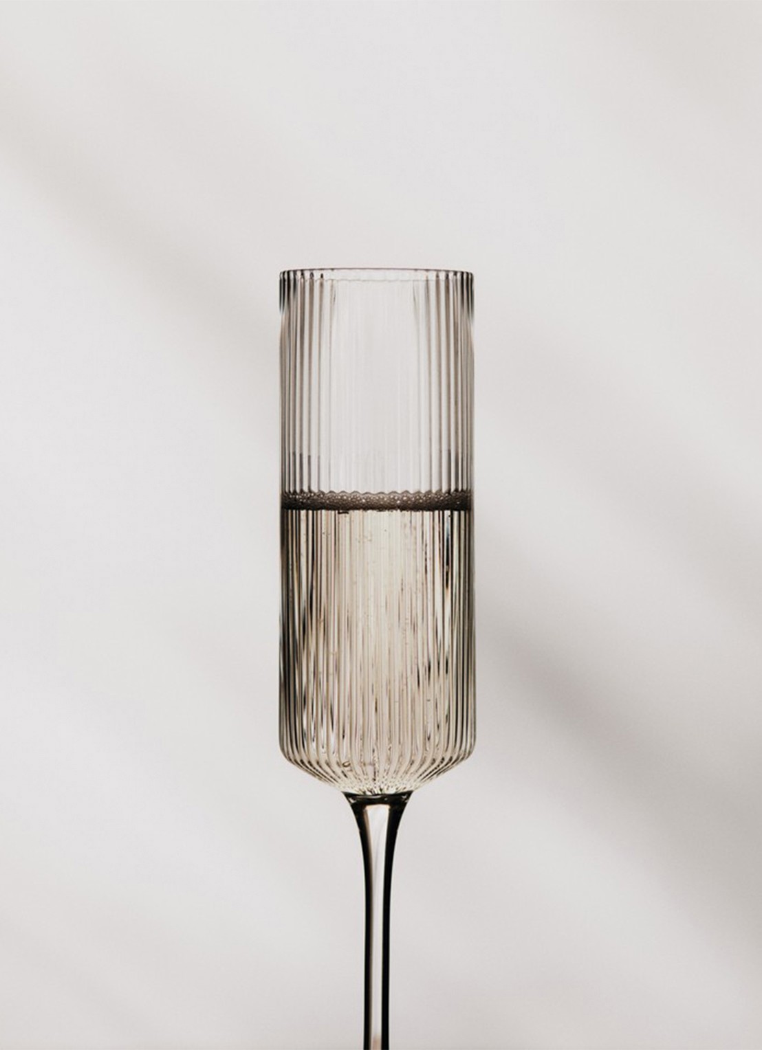ferm LIVING Ripple champagneglas 15 cl set van 2 - detail 3 transparant
