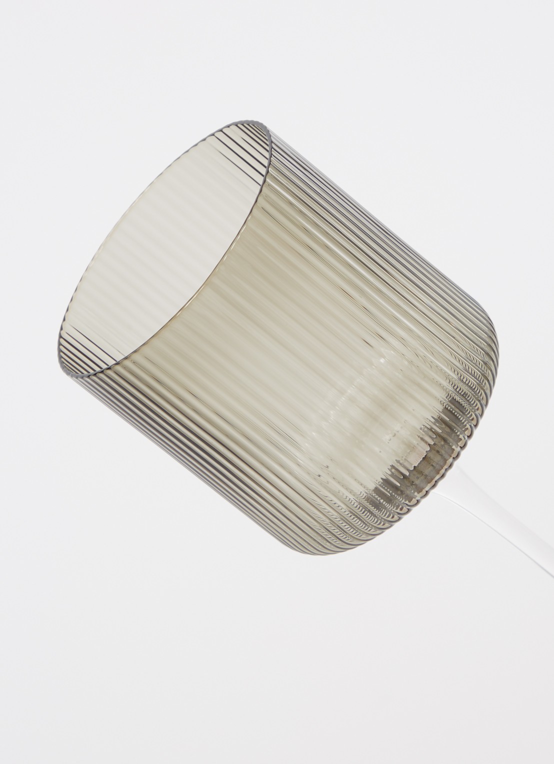 ferm LIVING Ripple rode wijnglas 32,5 cl set van 2 - detail 3 grijs