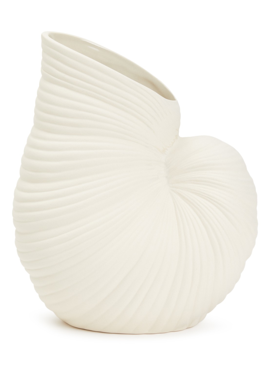 ferm LIVING Shell vaas 26,5 cm  - voorkant gebroken wit