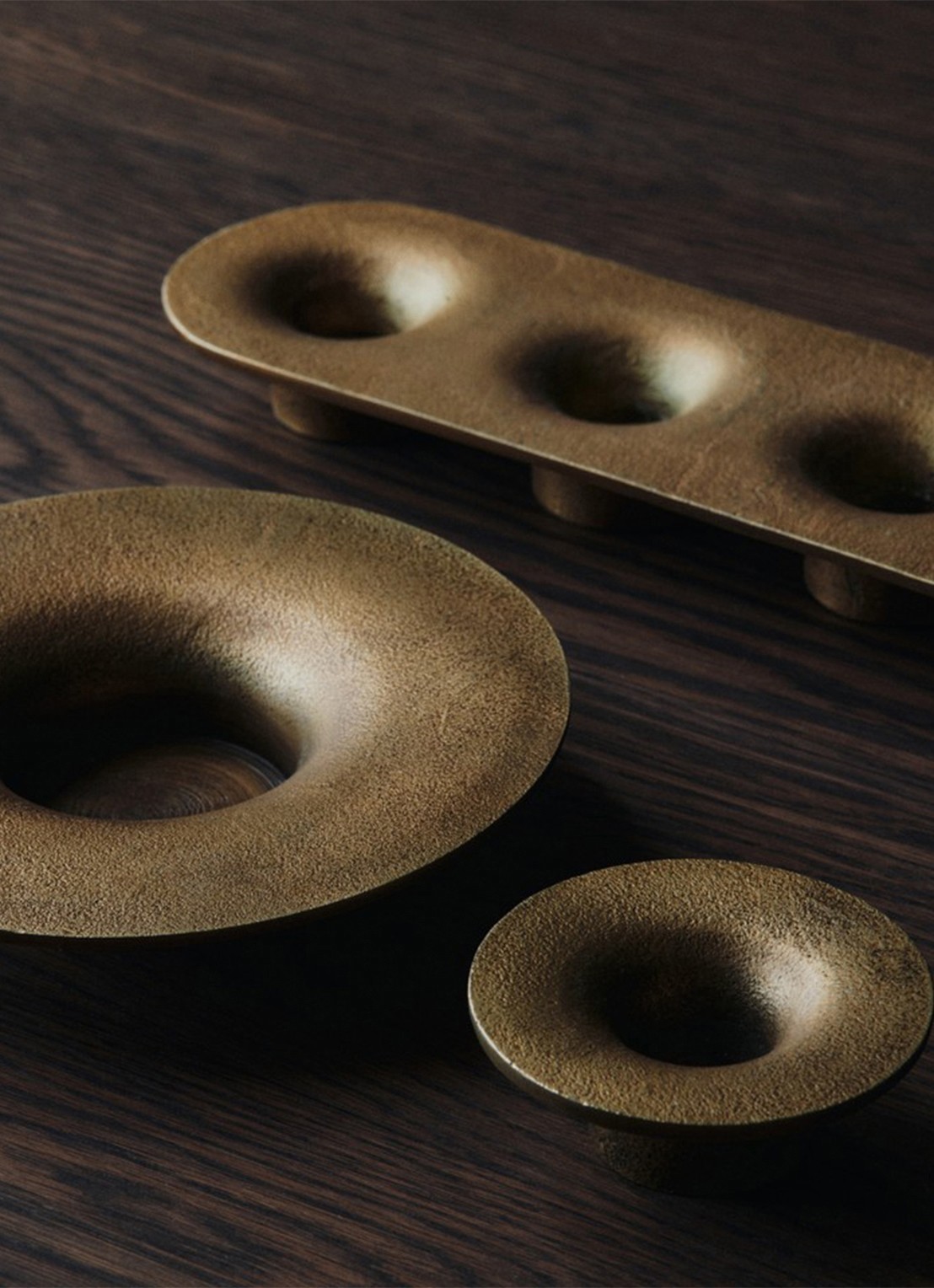 ferm LIVING Soothe kandelaar - voorkant 2 brons