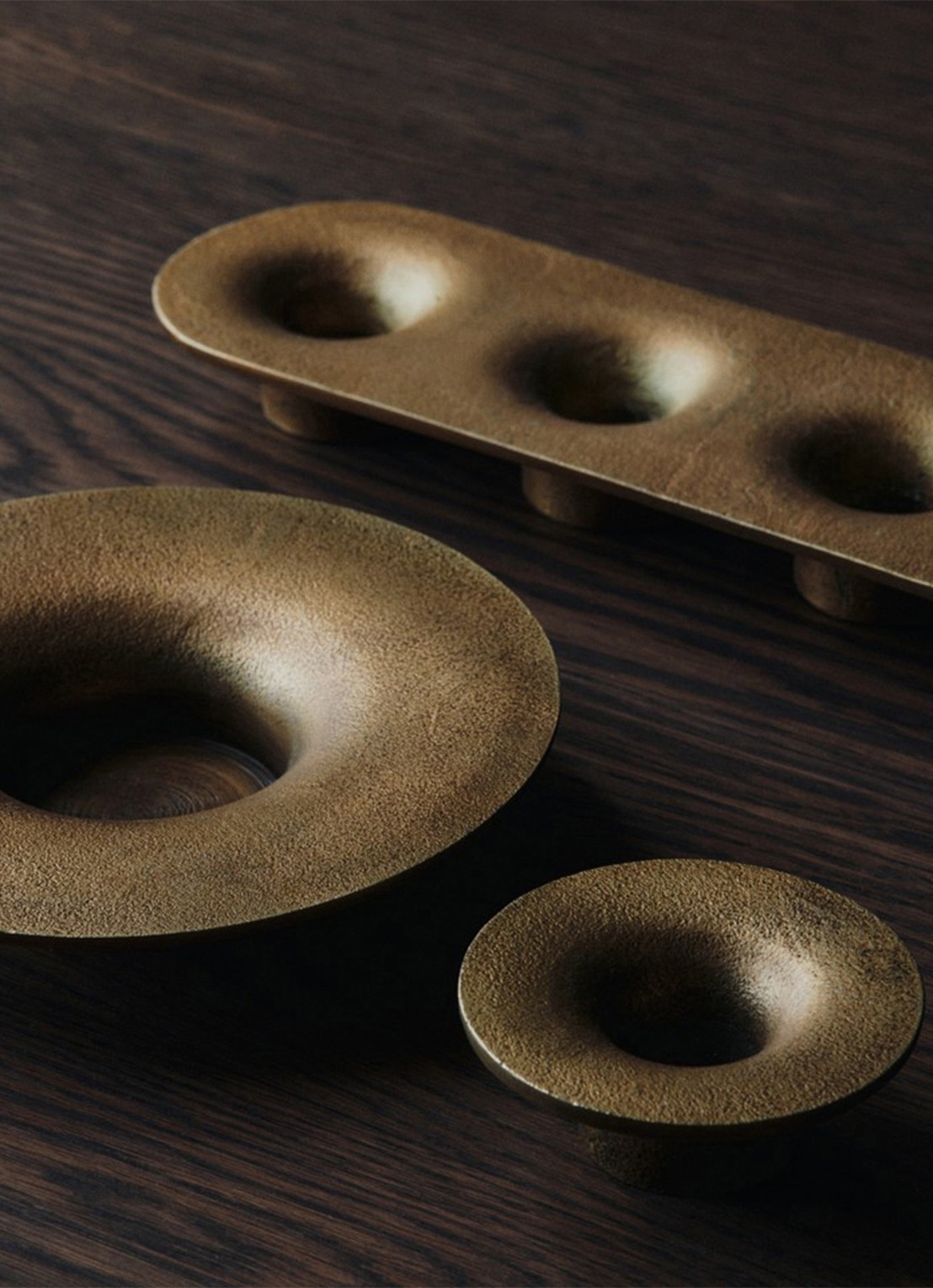 ferm LIVING Soothe kandelaar - voorkant 3 brons