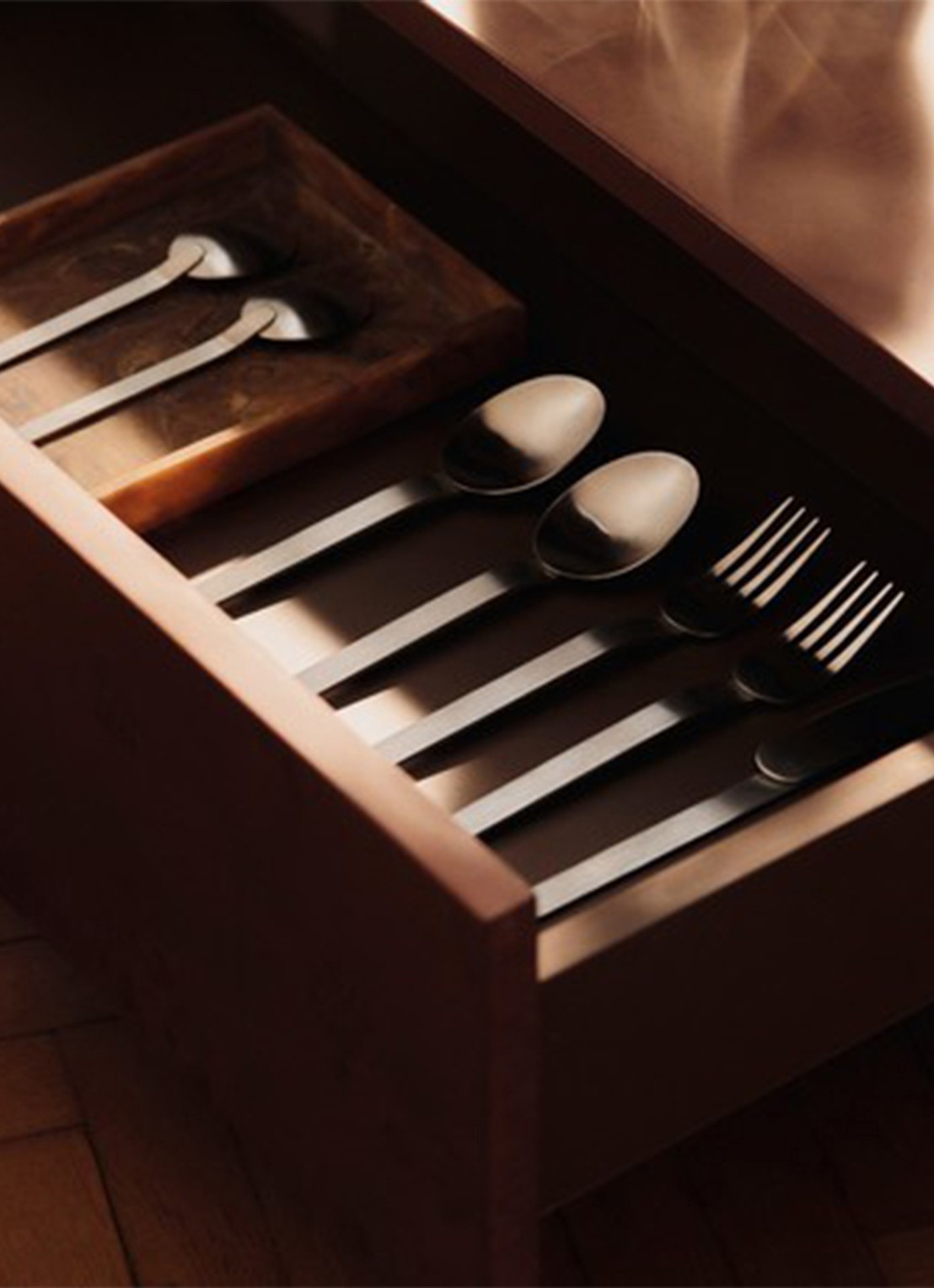 ferm LIVING Stelo bestekset 4-delig - detail 6 zilver