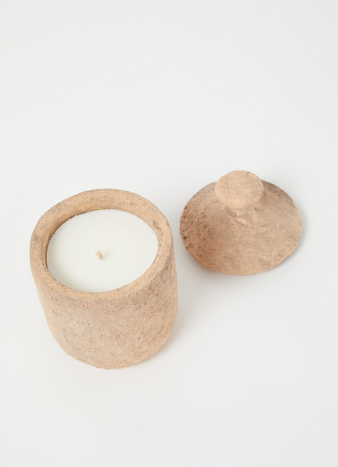 ferm LIVING Ura geurkaars  - voorkant 2 creme