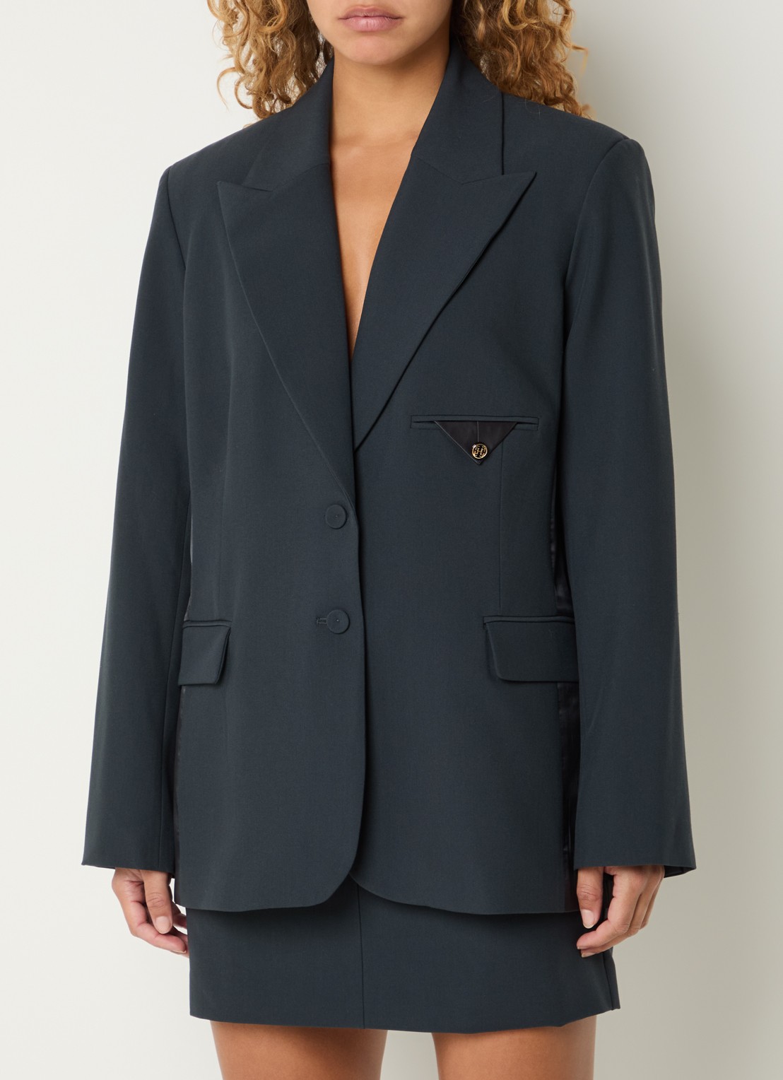 Fifth House Lizzy blazer met details van satijn en klepzakken - detail 4 petrol