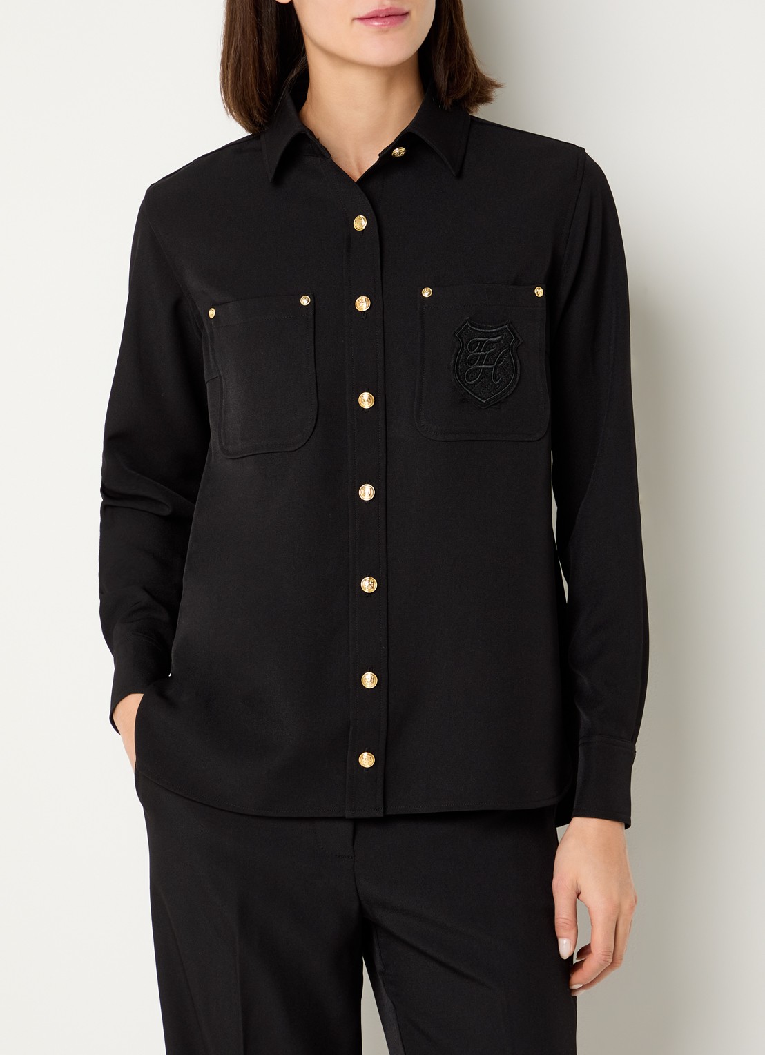 Fifth House Lonni blouse met borstzakken en logoborduring - detail 2 zwart