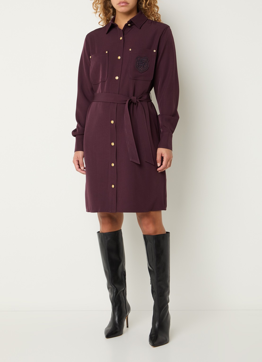 Fifth House Lonni mini blousejurk met strikceintuur en borstzakken - voorkant 2 aubergine