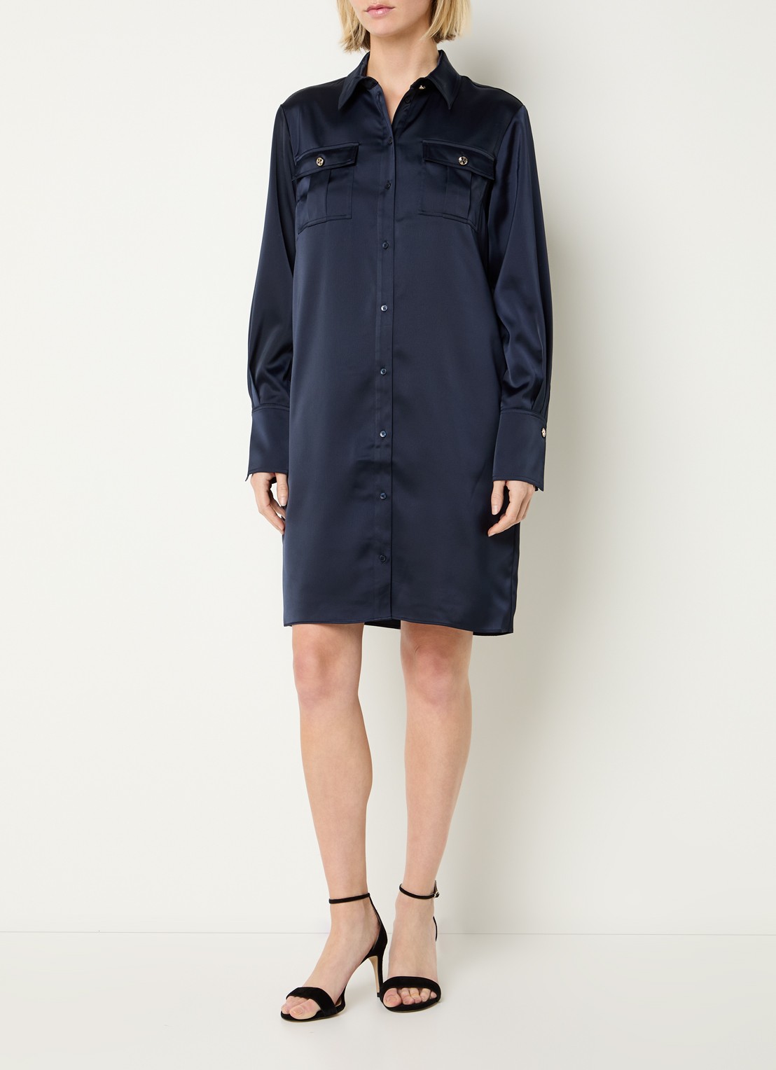 Fifth House Lora mini blousejurk van satijn met strikceintuur - voorkant 2 donkerblauw