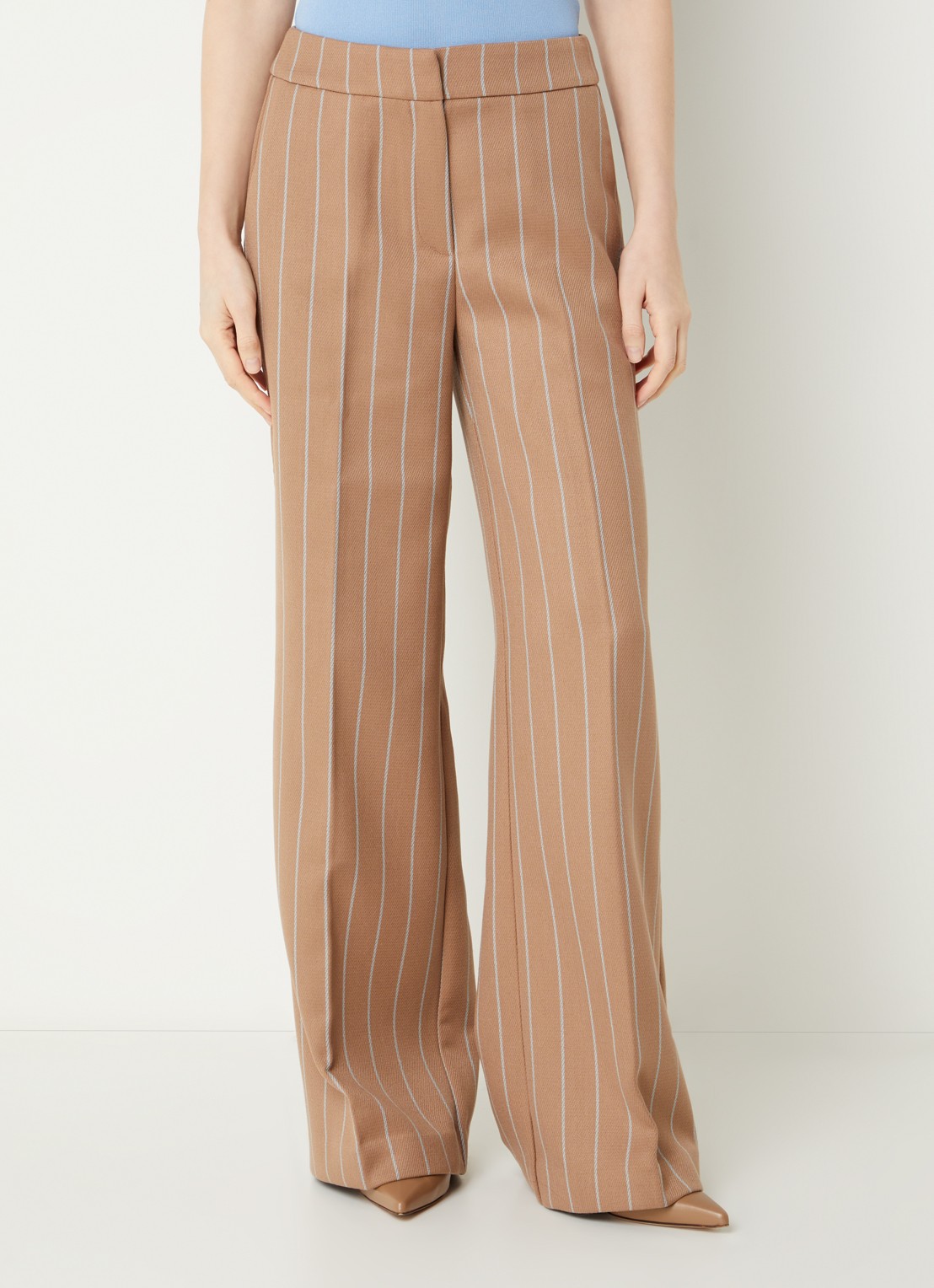 Fifth House Maeve mid waist wide fit pantalon in wolblend met krijtstreep - detail 4 bruin