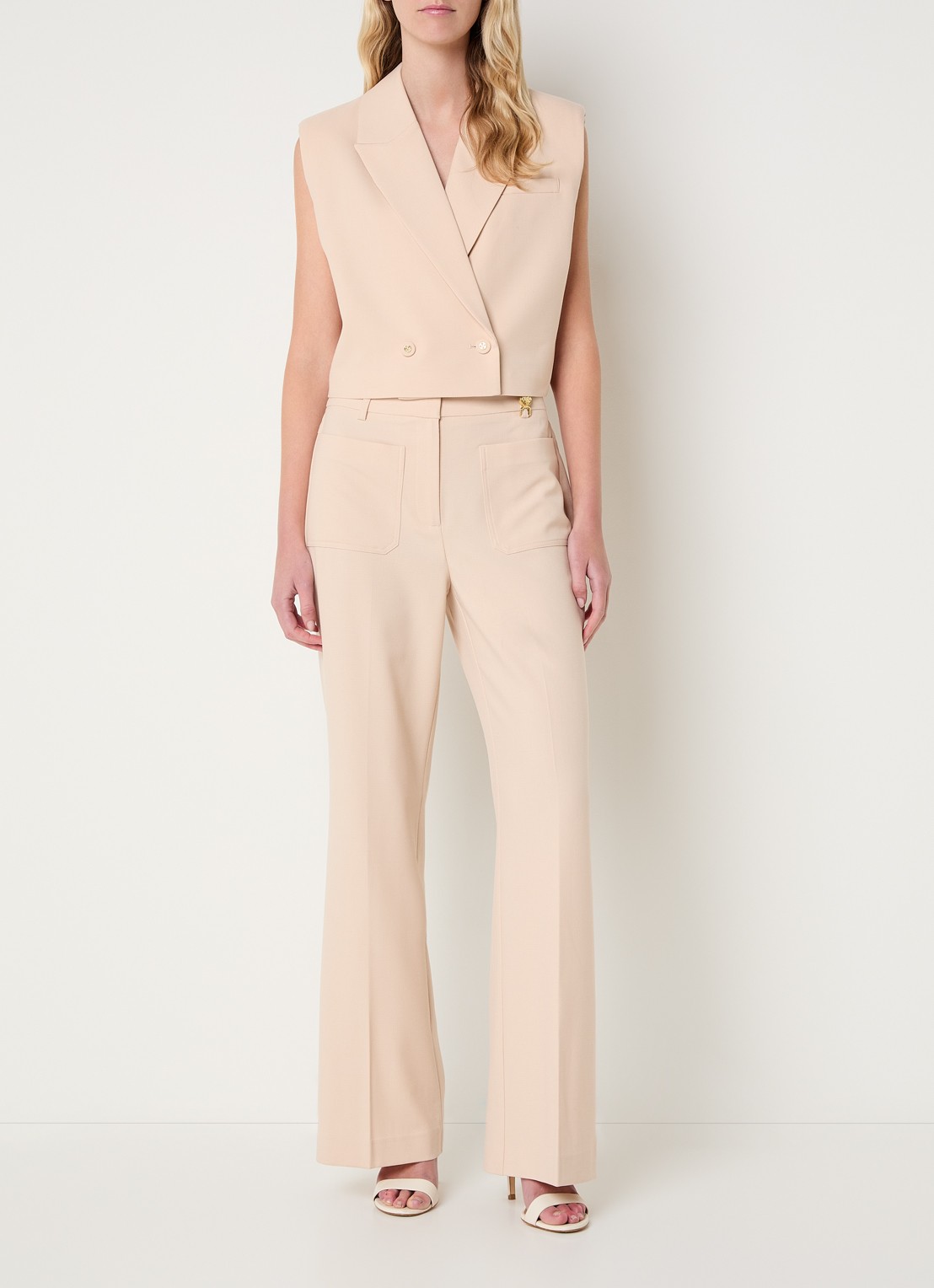 Fifth House Manon gilet met schoudervulling - voorkant 3 beige