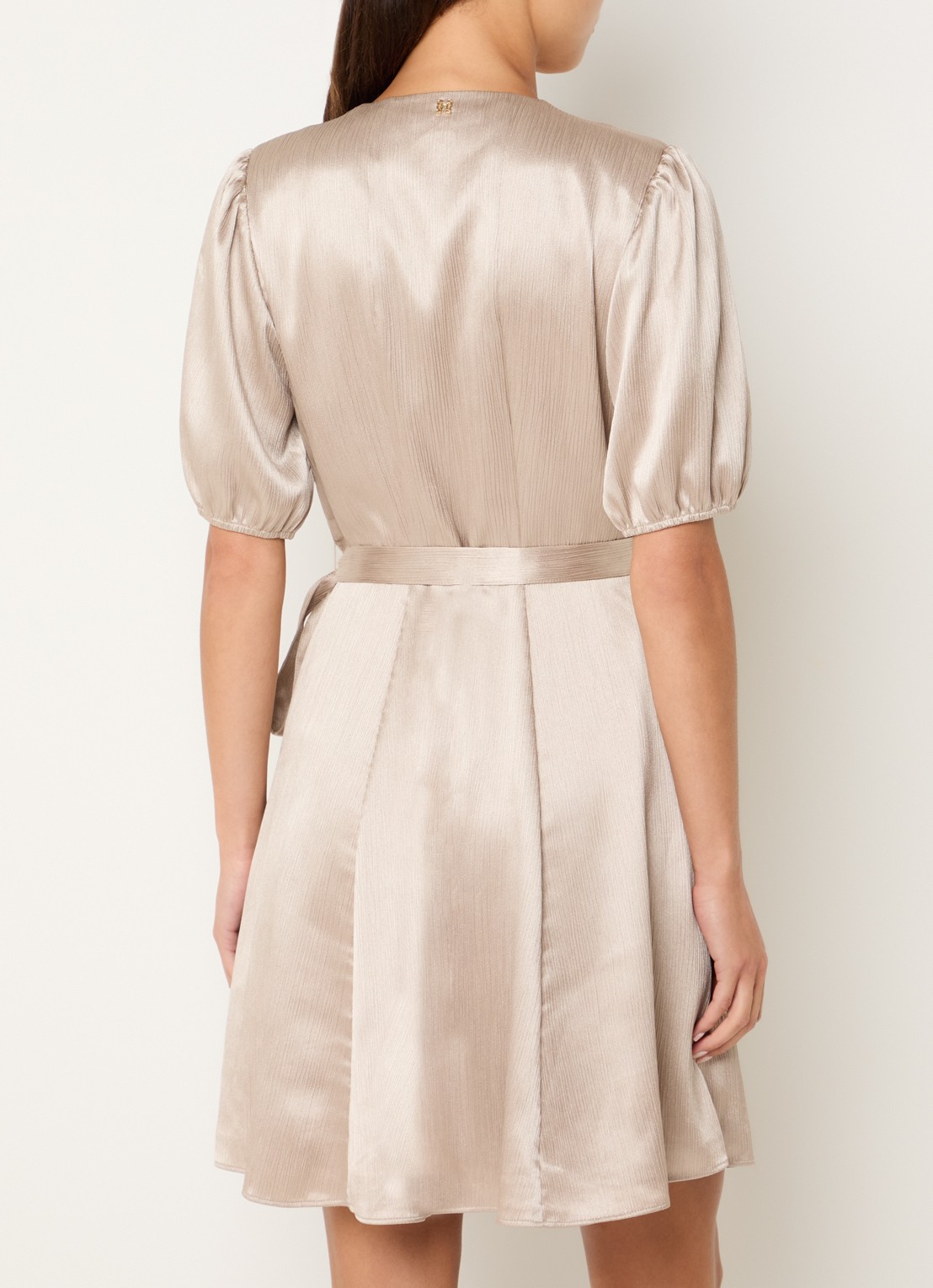 Fifth House Marli mini jurk met overslag met pofmouw - achterkant 3 beige