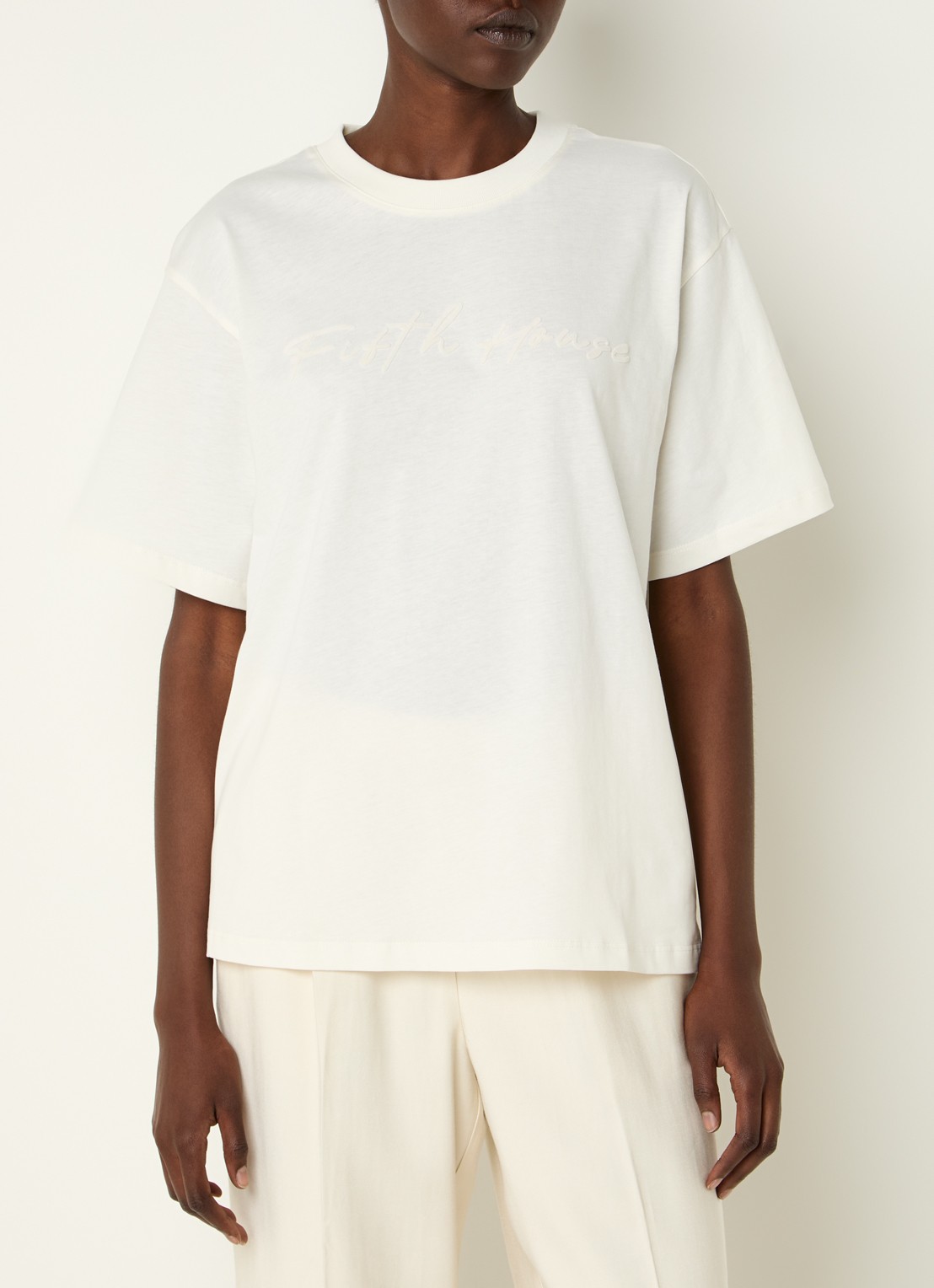 Fifth House Odilla T-shirt met flock logoprint - detail 4 wit