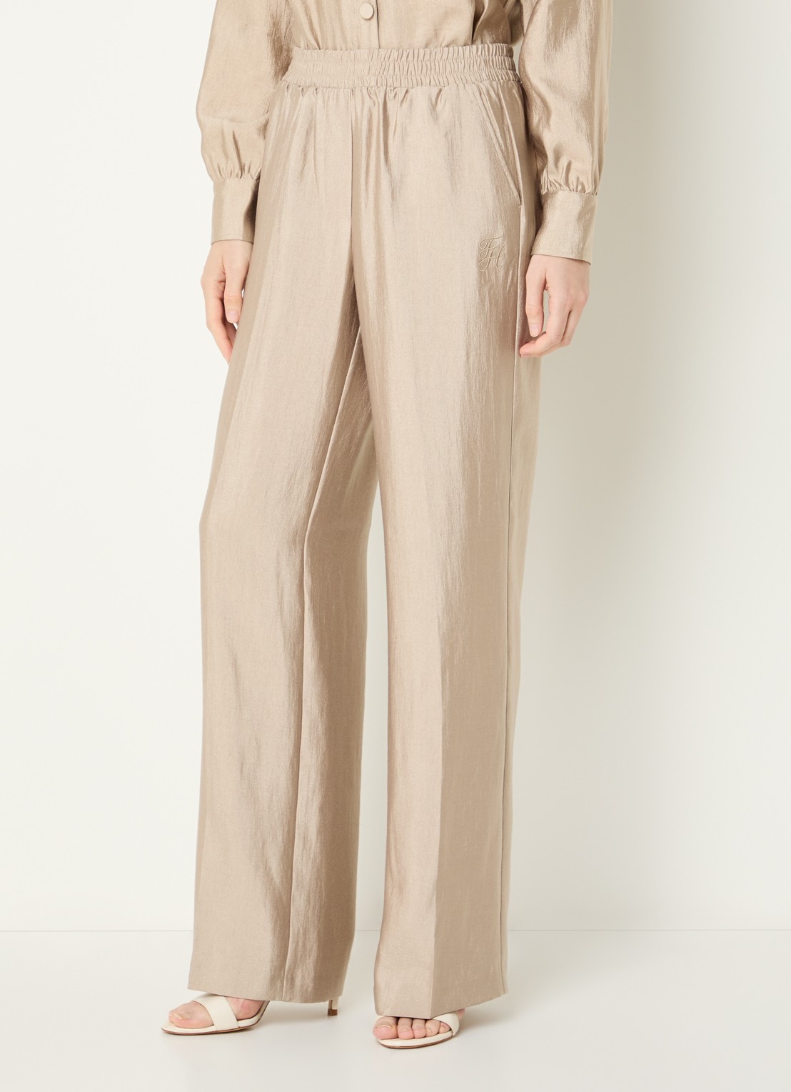 Fifth House Orlando high waist straight fit broek met glanzende finish - detail 4 beige