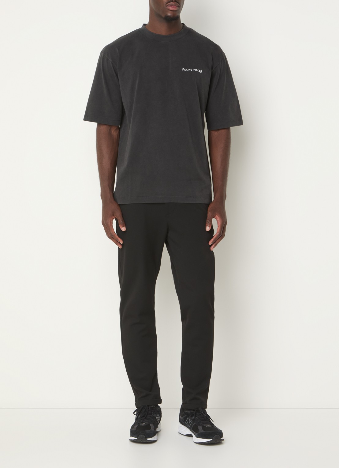 Filling Pieces Boxy T-shirt met logo - voorkant 3 antraciet