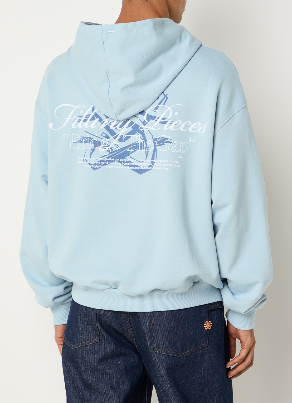 Filling Pieces Bridge the Gap hoodie met logo- en backprint - detail lichtblauw