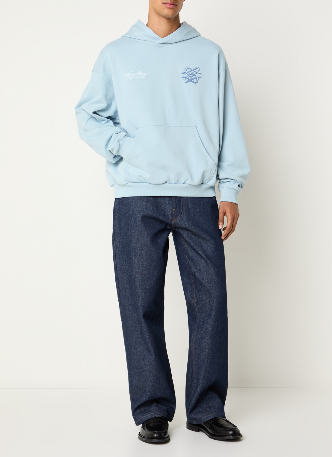 Filling Pieces Bridge the Gap hoodie met logo- en backprint - voorkant 5 lichtblauw