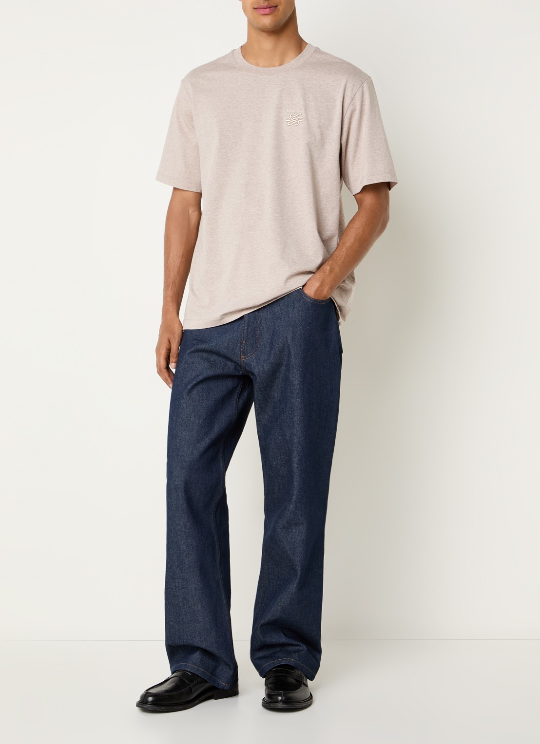 Filling Pieces Embroidered Knot T-shirt met gemêleerd dessin en logoborduring - voorkant 4 donkerbeige
