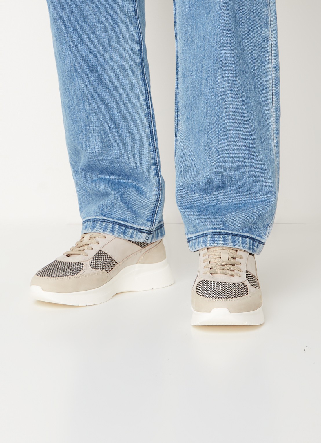 Filling Pieces Jet Runner sneaker van mesh met nubuck details - voorkant 3 lichtgrijs
