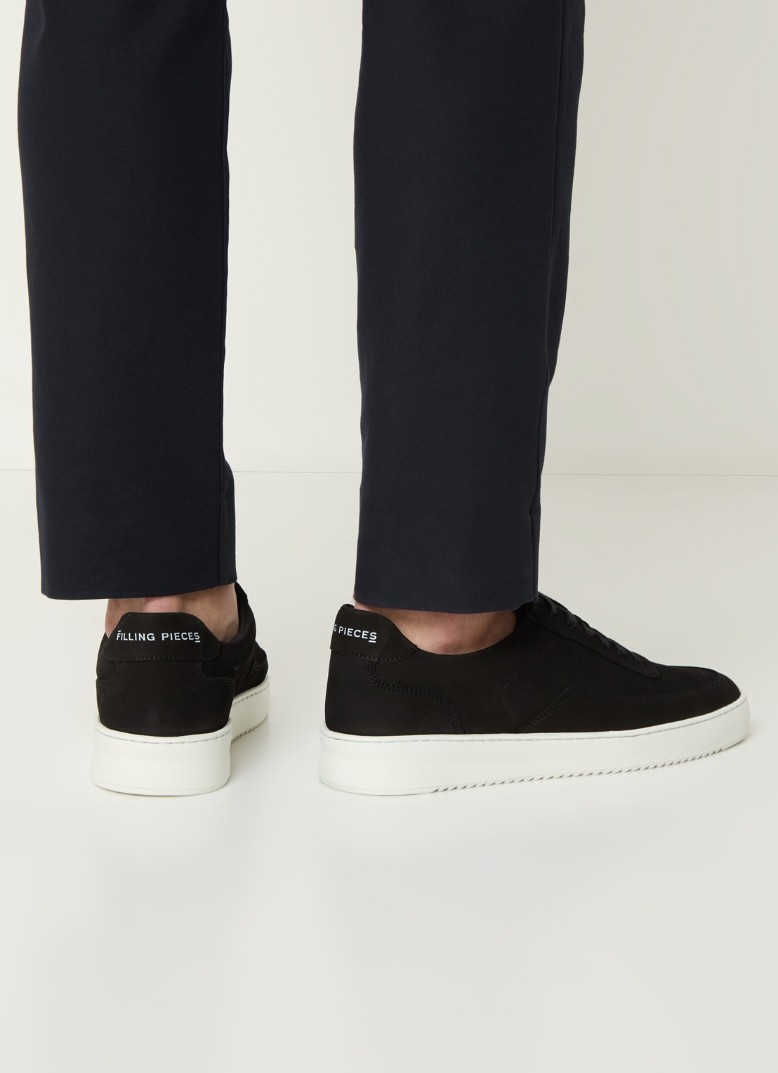 Filling Pieces Mondo 2.0 Ripple sneaker van nubuck - voorkant 5 zwart