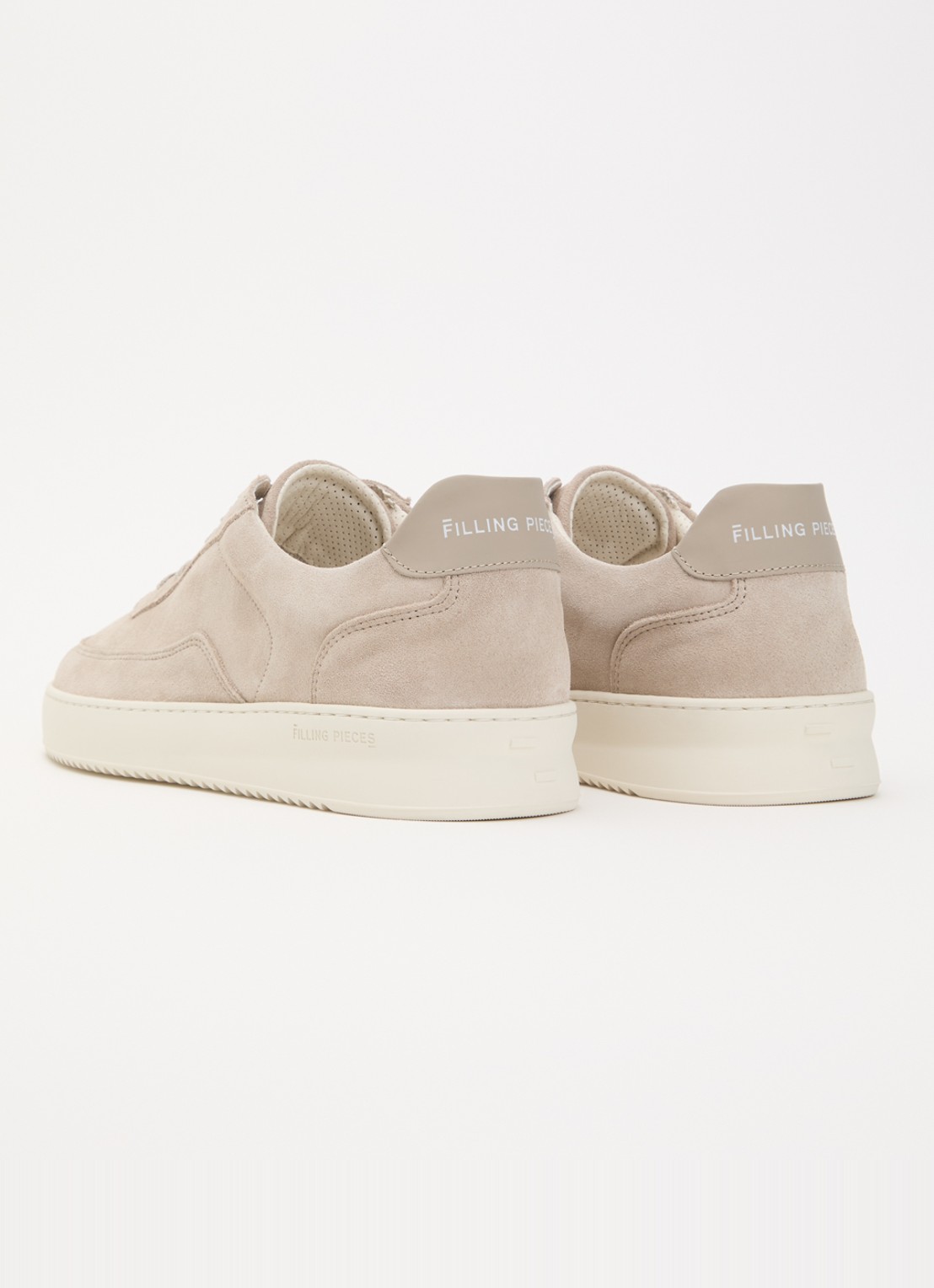 Filling Pieces Mondo sneaker van suède - achterkant beige