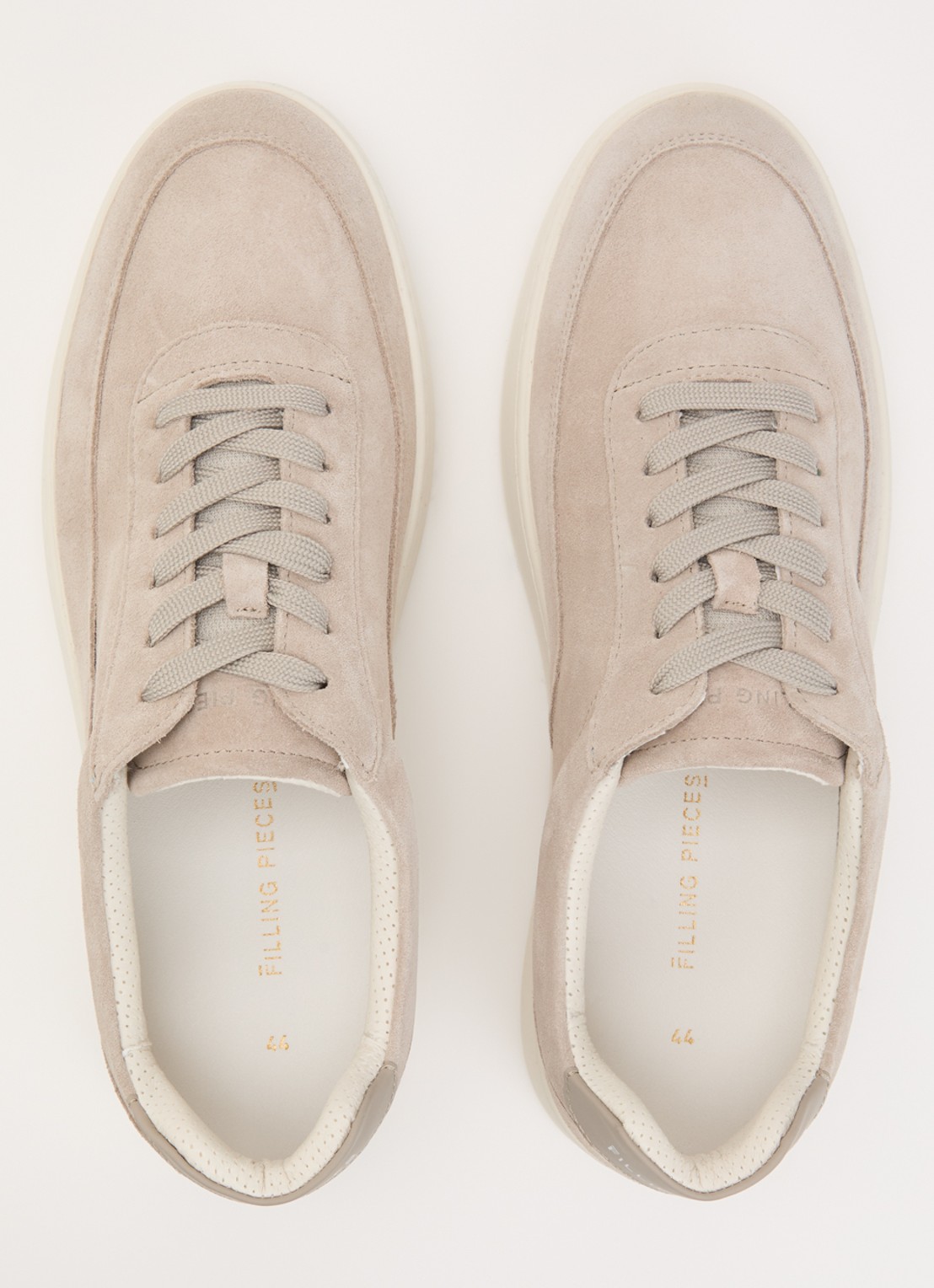 Filling Pieces Mondo sneaker van suède - detail 4 beige