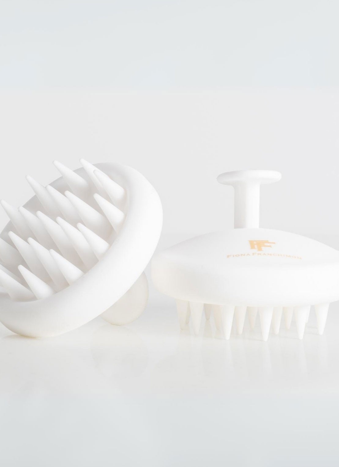 Fiona Franchimon Scalp Massage Brush - hoofdhuid massageborstel - voorkant 3 undefined