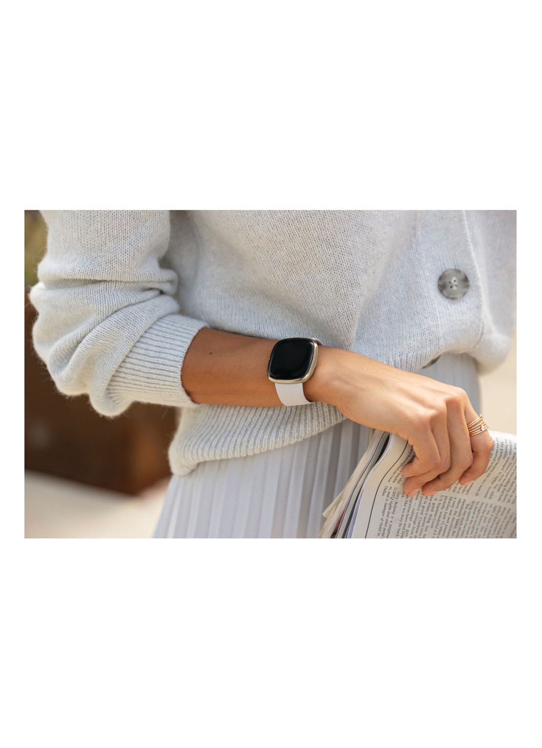Fitbit Sense smartwatch FB512GLWT - detail 2 goud