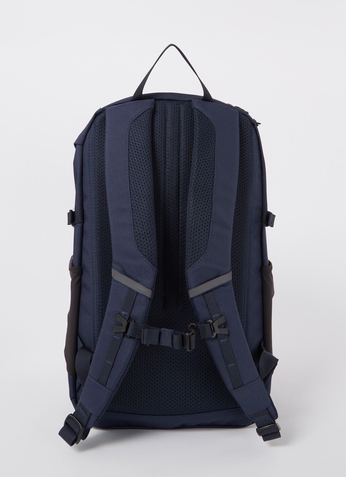 Fjällräven Skule 20 rugzak met 13 inch laptopvak - achterkant donkerblauw