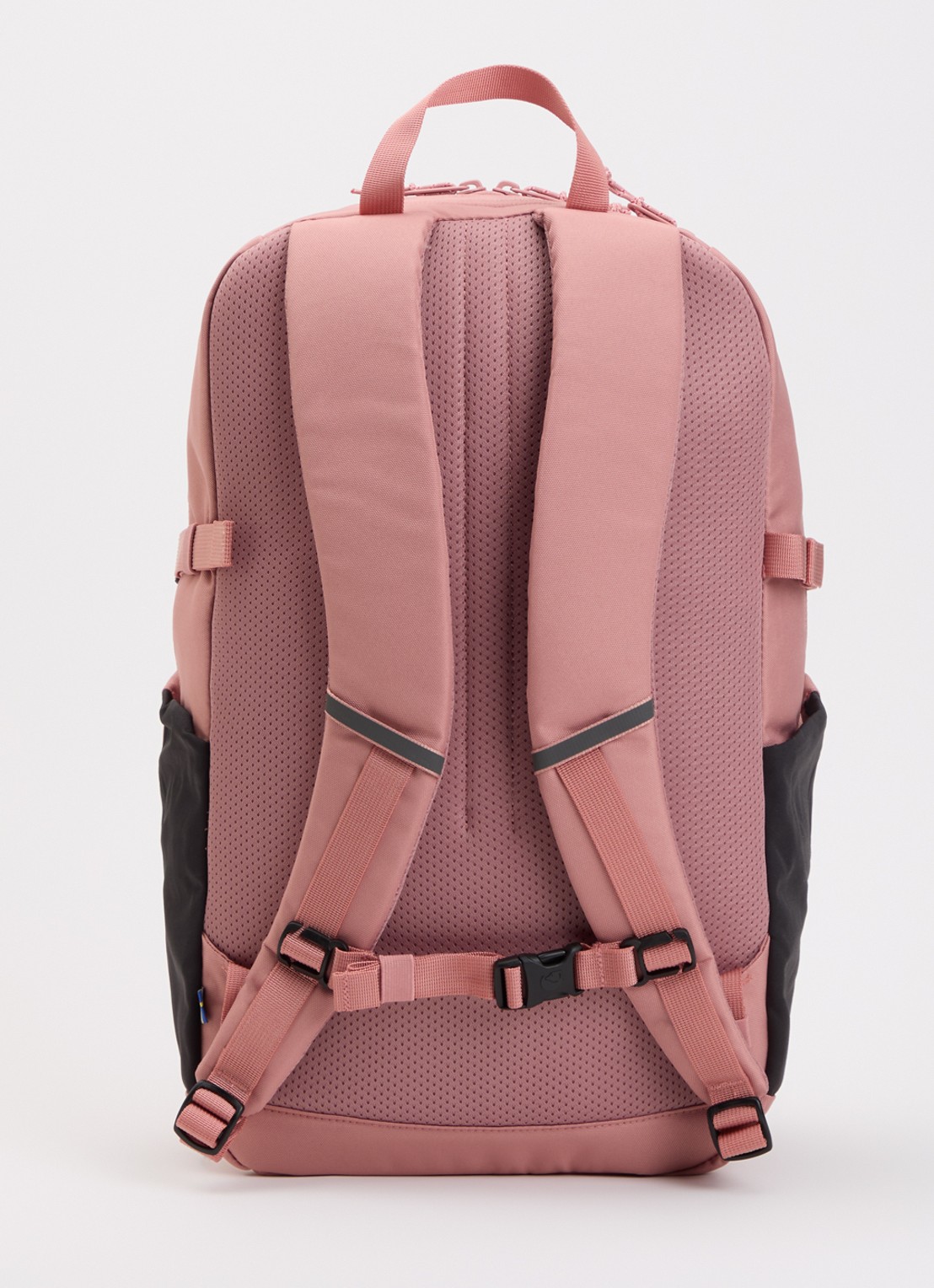 Fjällräven Skule 24 rugzak met 15 inch laptopvak - achterkant zalmroze