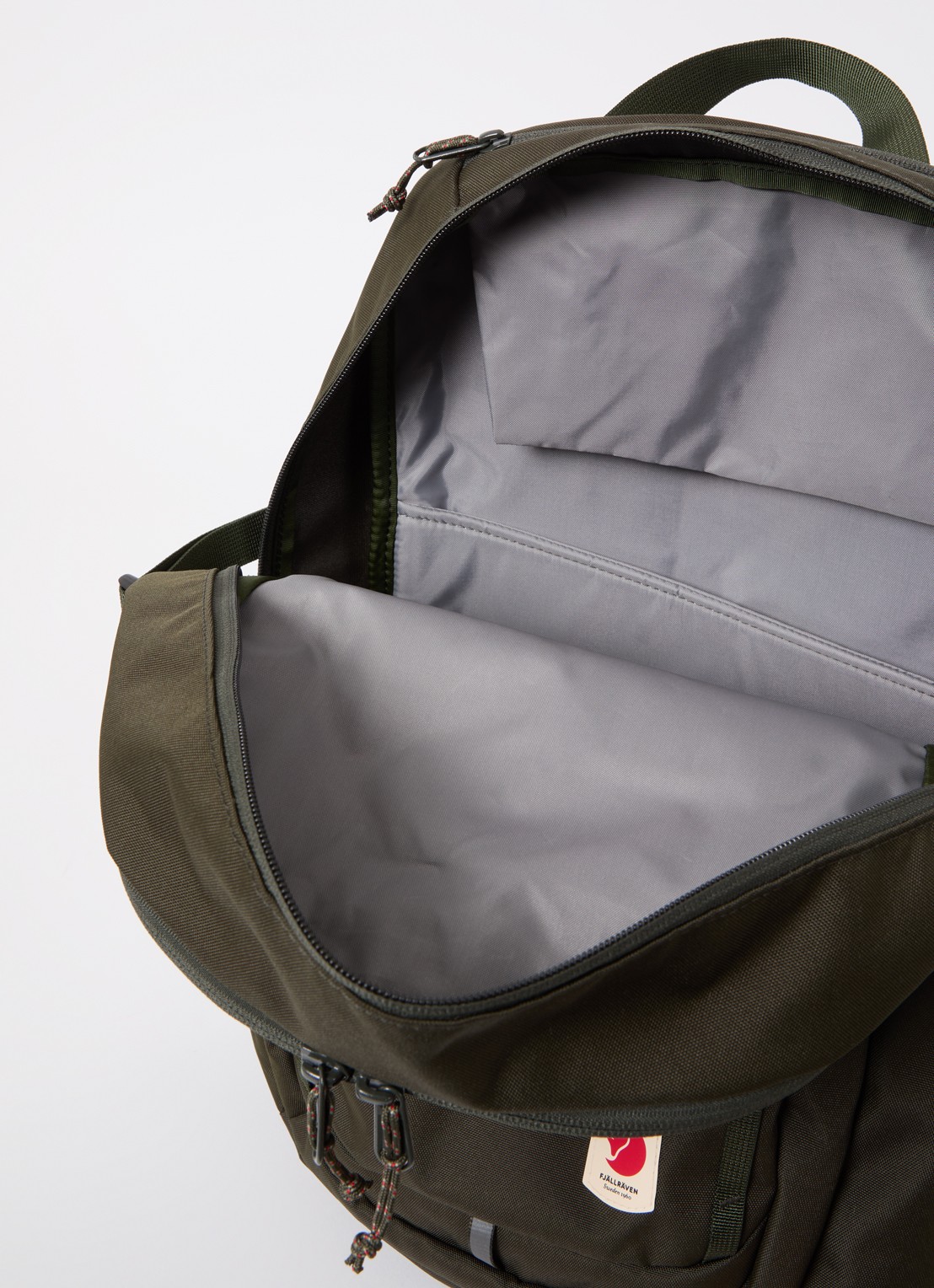 Fjällräven Skule 28 rugzak met 15 inch laptopvak - detail 2 groen