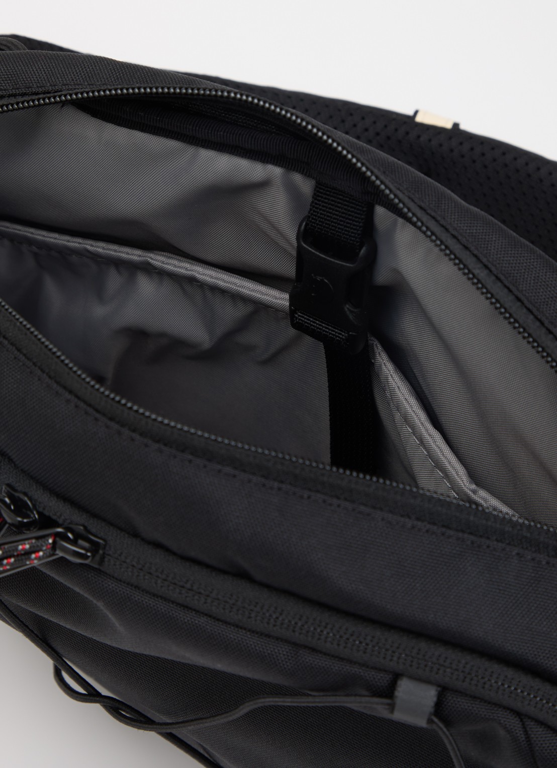 Fjällräven Skule Sling 6 crossbodytas met verstelbare schouderriem - detail 2 zwart