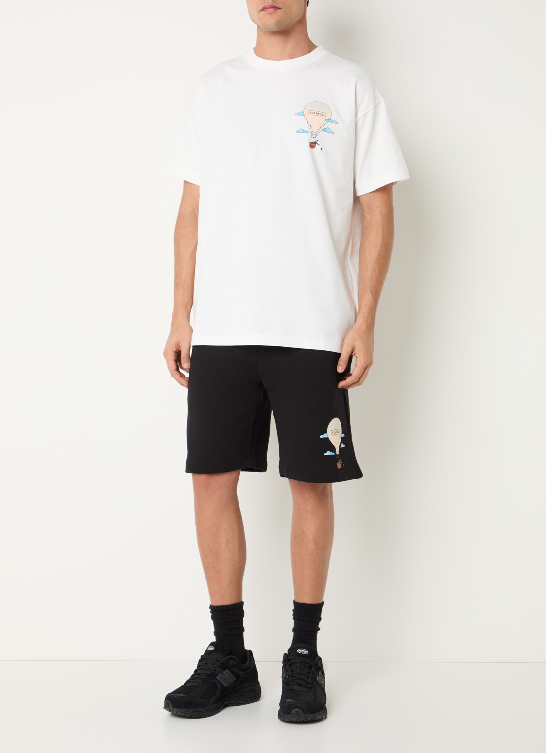 FLÂNEUR Aeronautique T-shirt met logo- en backprint - voorkant 2 wit