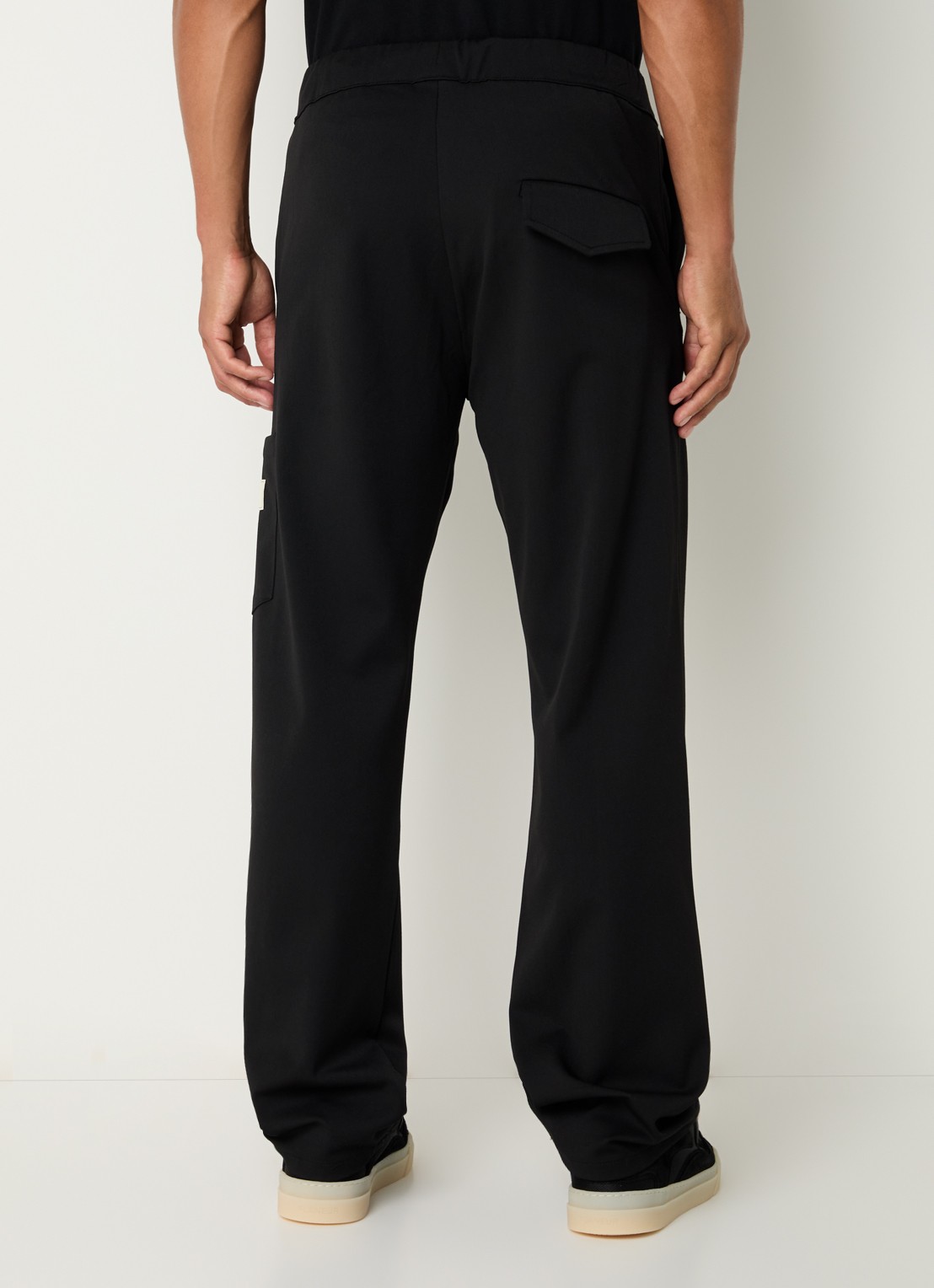 FLÂNEUR Atelier loose fit pantalon met opgestikte zak - achterkant zwart