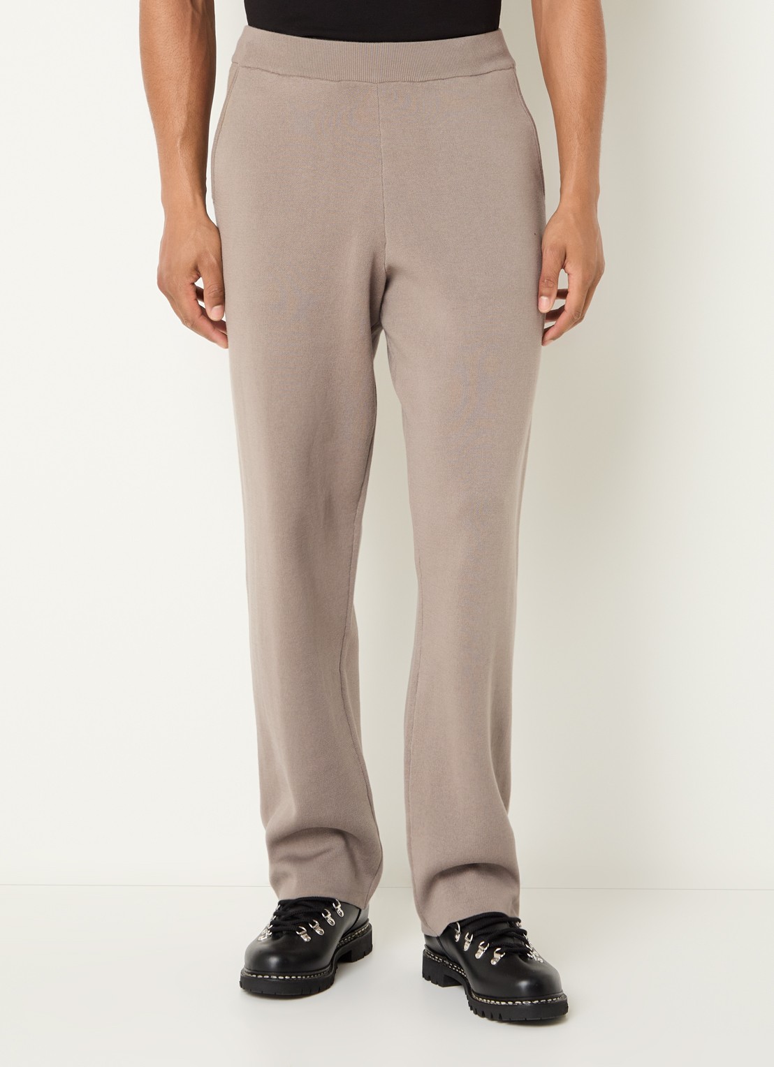 FLÂNEUR Atelier straight fit broek met logo en steekzakken - detail 4 taupe