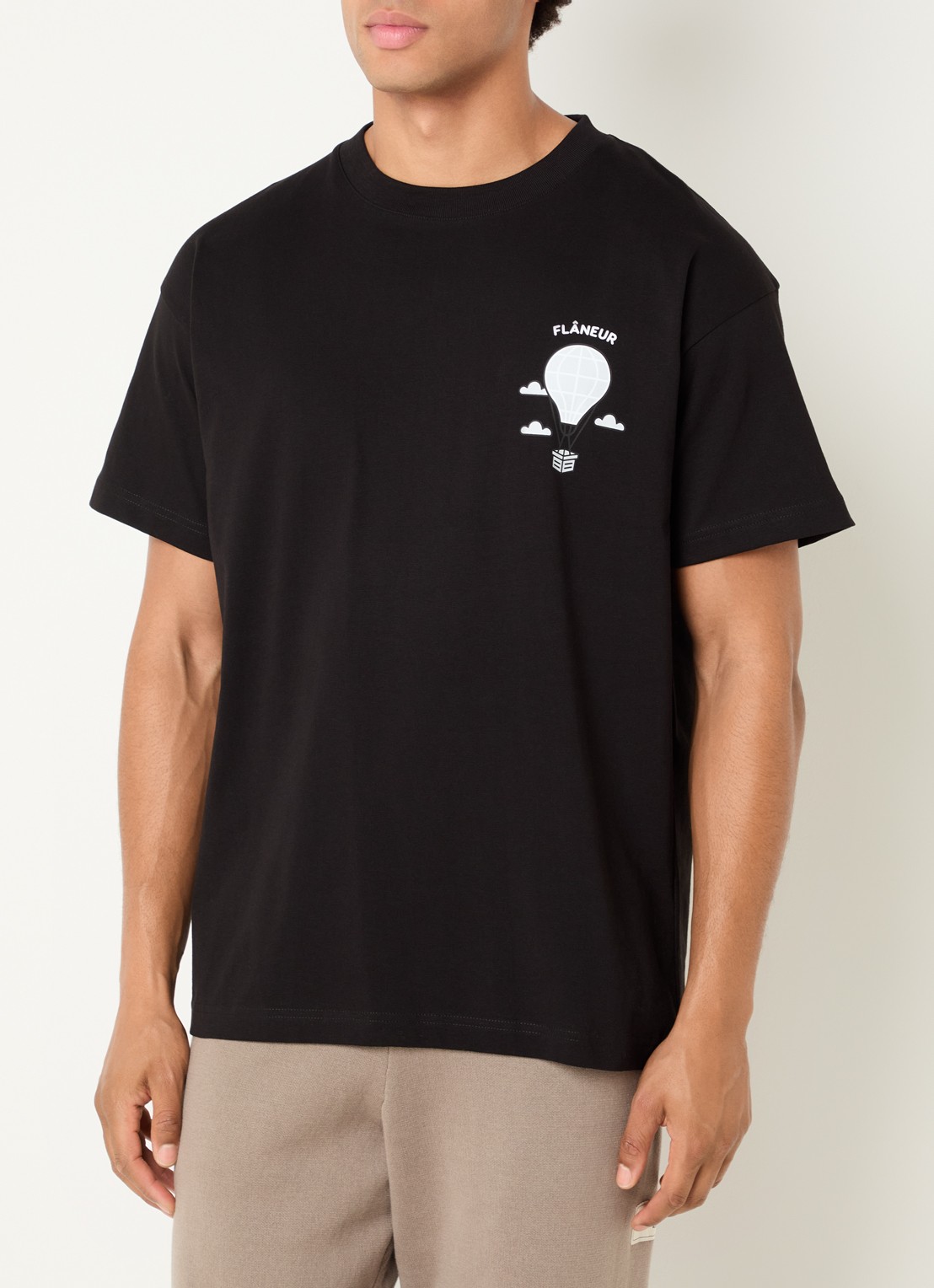 FLÂNEUR Balloon T-shirt met logo- en backprint - achterkant zwart