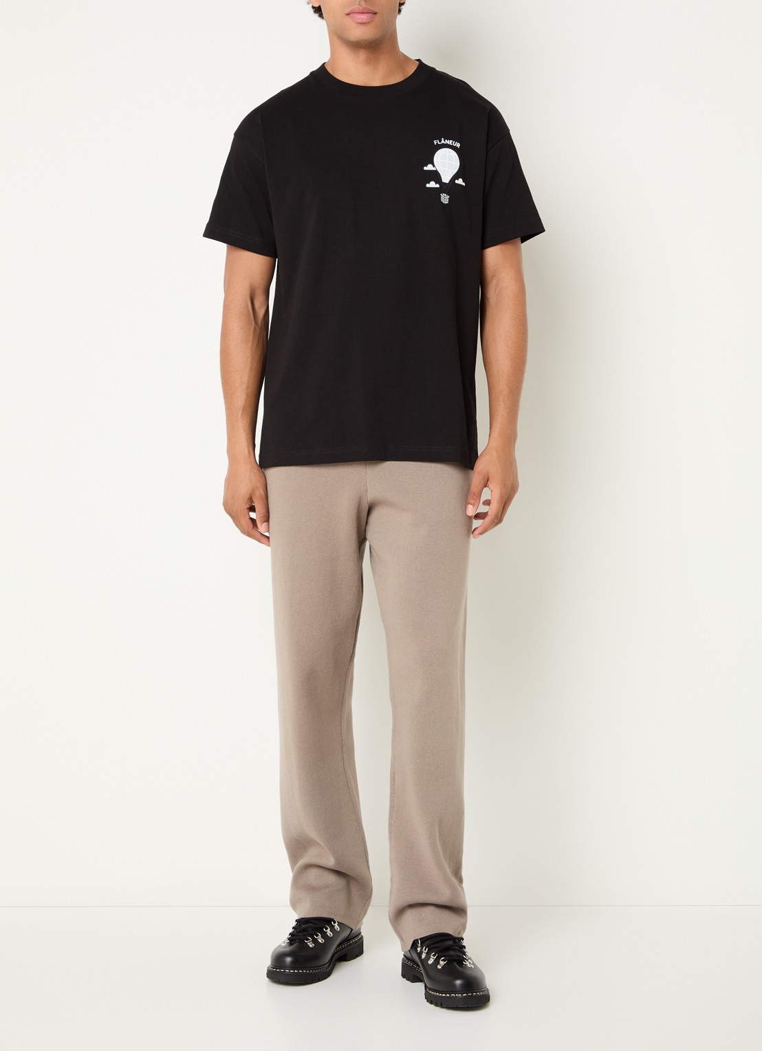 FLÂNEUR Balloon T-shirt met logo- en backprint - voorkant 3 zwart
