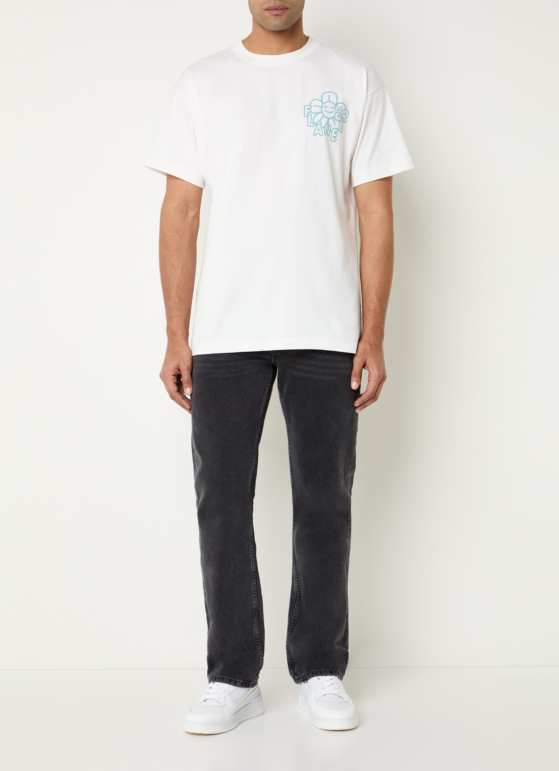 FLÂNEUR Happy Flower T-shirt met logo- en backprint - voorkant 3 wit