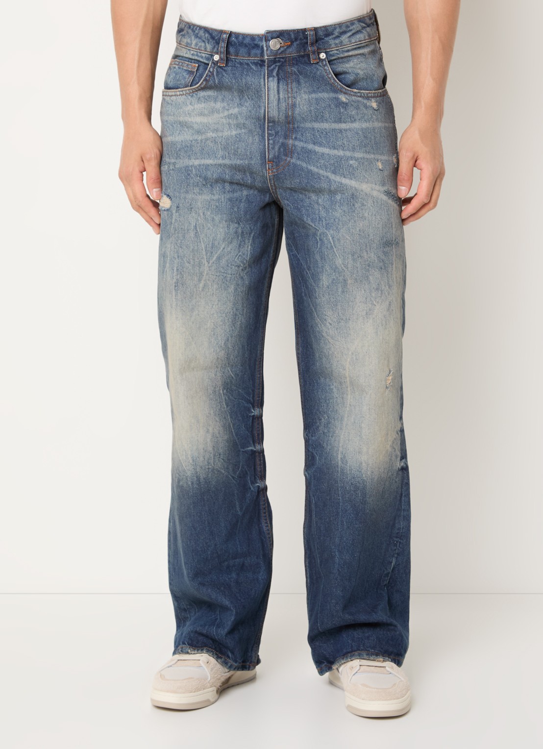 FLÂNEUR Loose fit jeans met donkere wassing - detail 2 beige