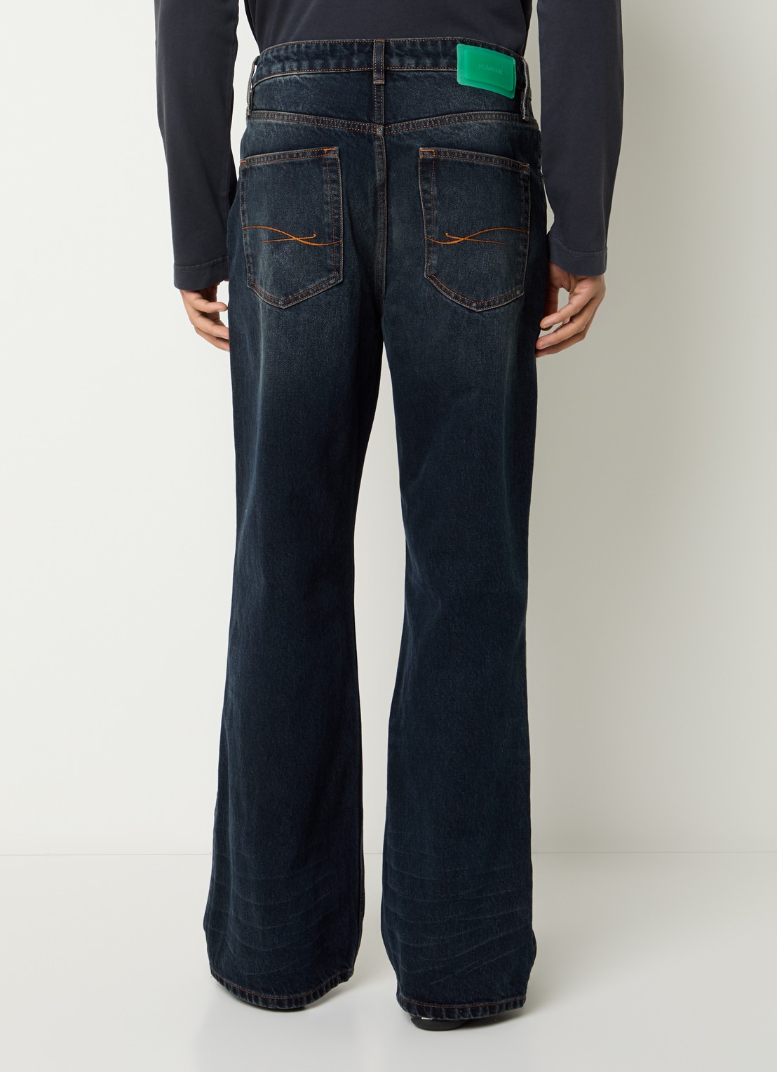 FLÂNEUR Loose fit jeans met donkere wassing - achterkant 5 indigo