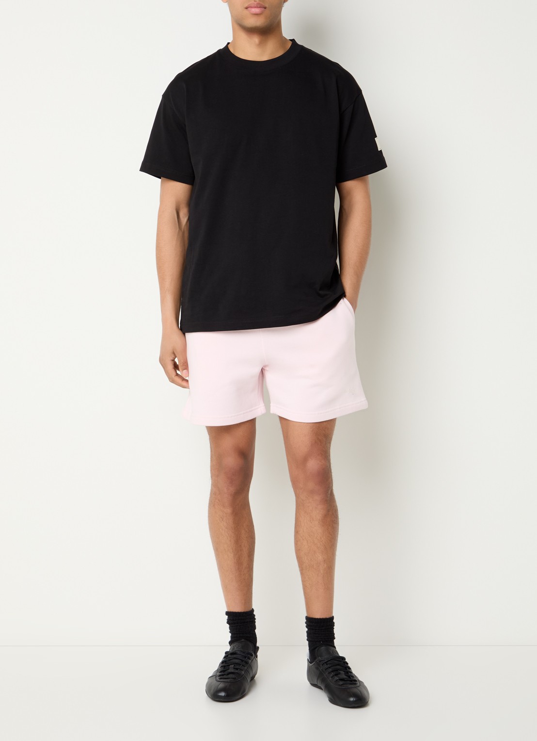 FLÂNEUR Signature straight fit korte joggingbroek met logo - voorkant 3 roze