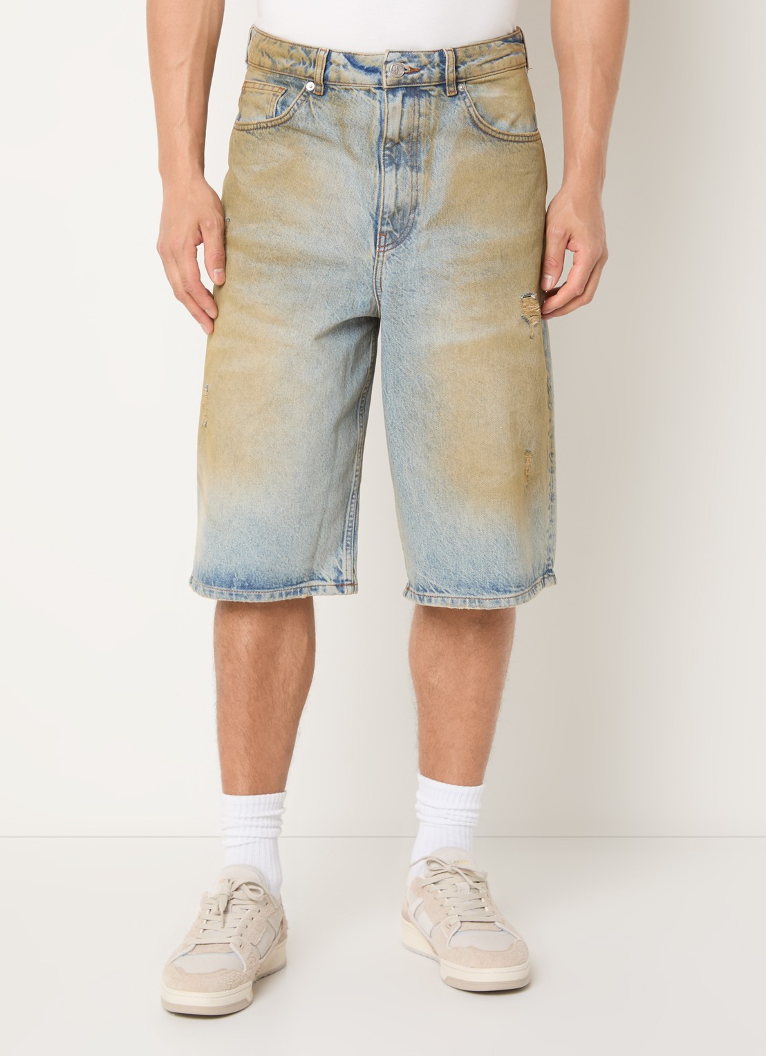 FLÂNEUR Straight fit korte broek van denim met donkere wassing - detail 4 beige
