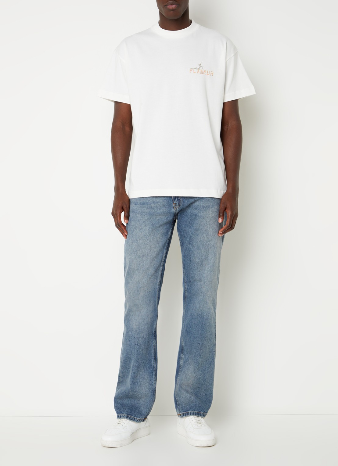 FLÂNEUR T-shirt met logo- en backprint - voorkant 4 wit