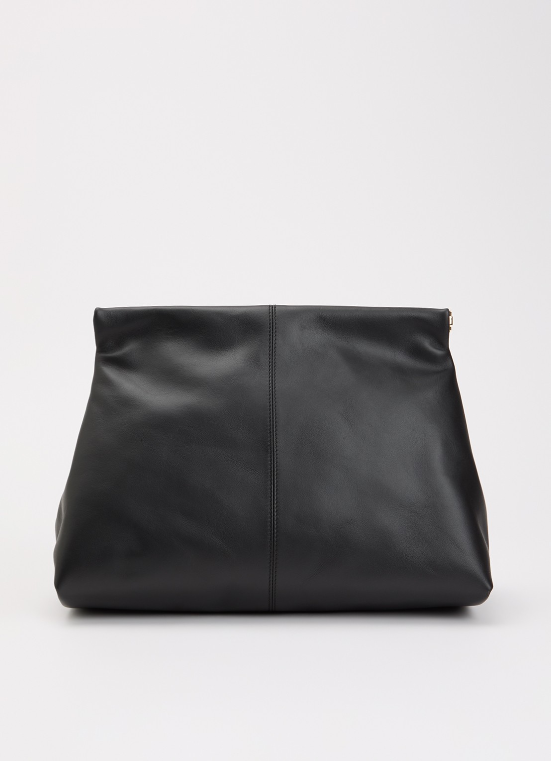 Flattered Clay clutch van kalfsleer - voorkant zwart