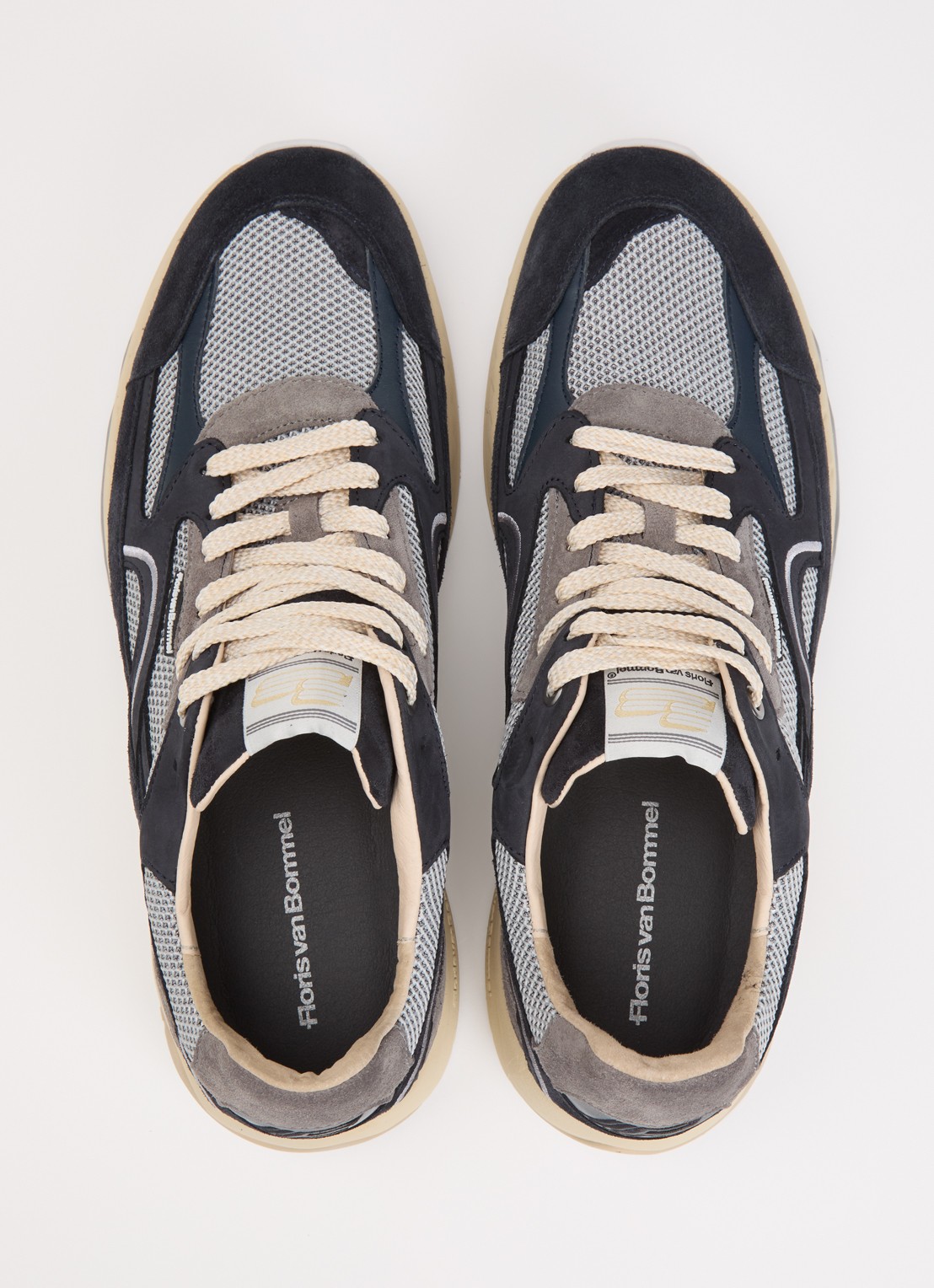 Floris van Bommel De Rezer 01.38 sneaker van mesh met details van suède  - detail 2 donkerblauw