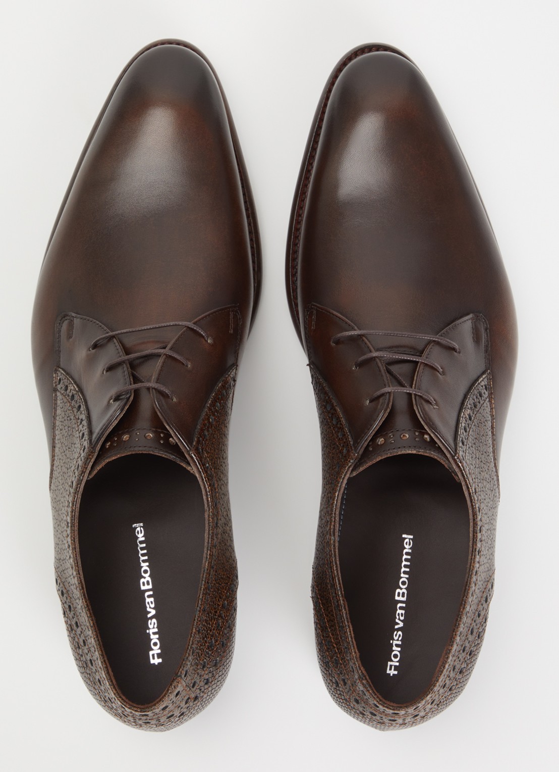 Floris van Bommel De Stapper 39.80 brogue van leer - detail 3 donkerbruin