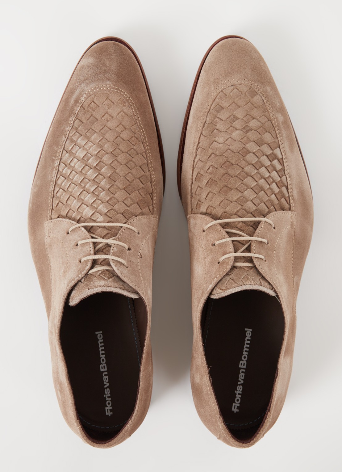 Floris van Bommel De stapper 50.02 veterschoen van suède  - detail 4 zand