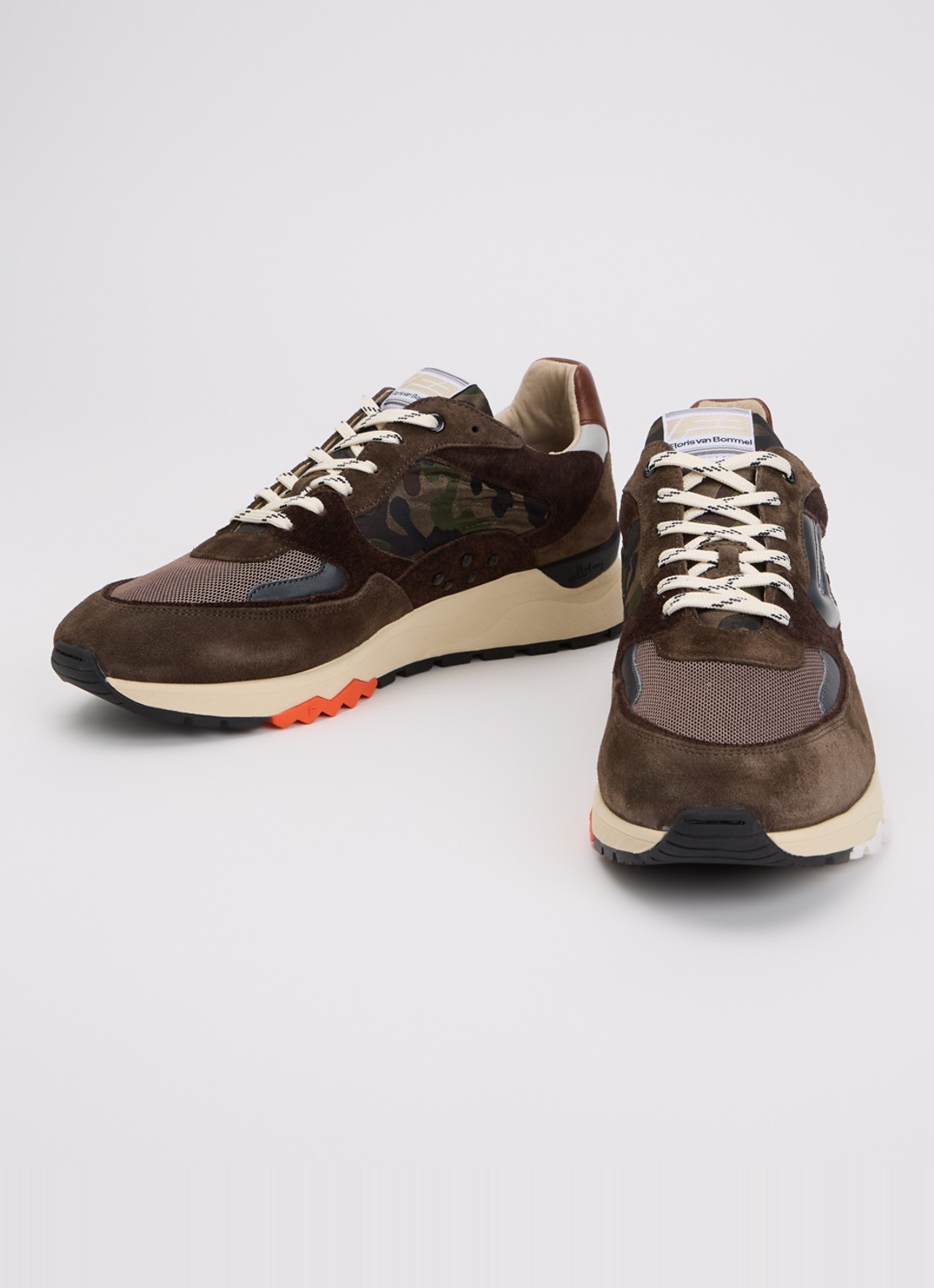 Floris van Bommel De Treener 01.19 sneaker van suède met details van leer - detail bronsgroen