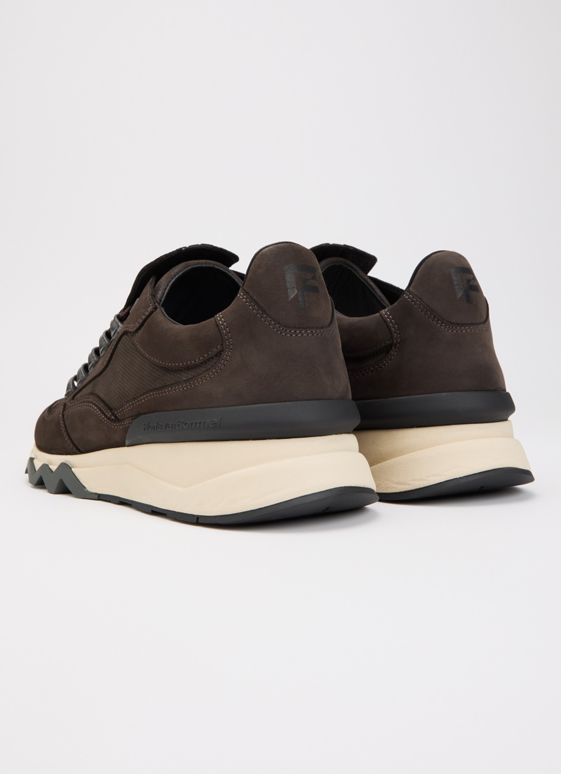 Floris van Bommel De Zager 01.29 sneaker van nubuck - achterkant 4 donkerbruin